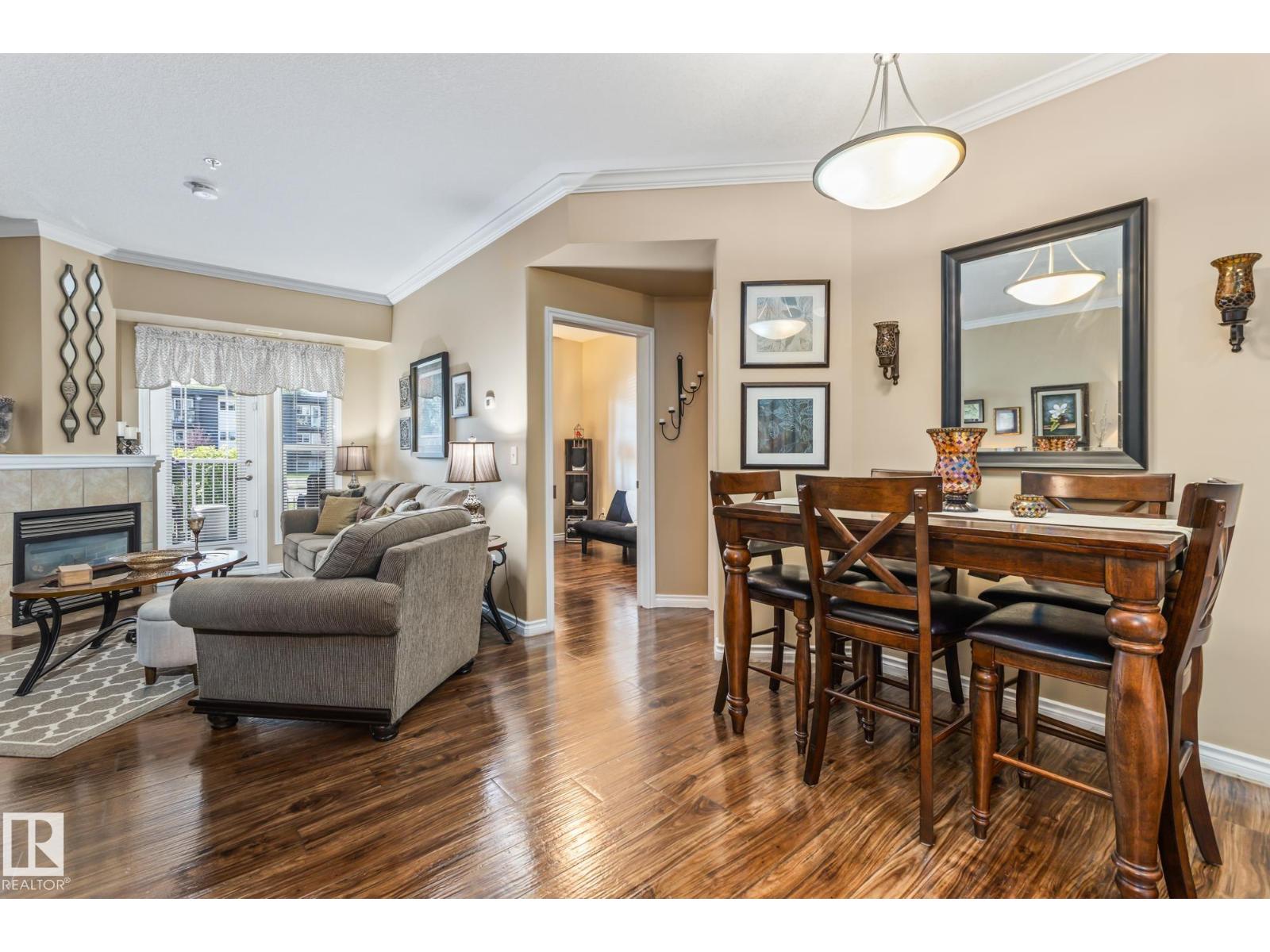 Photo 8 of 105 8528 82 Av Nw, Edmonton AB