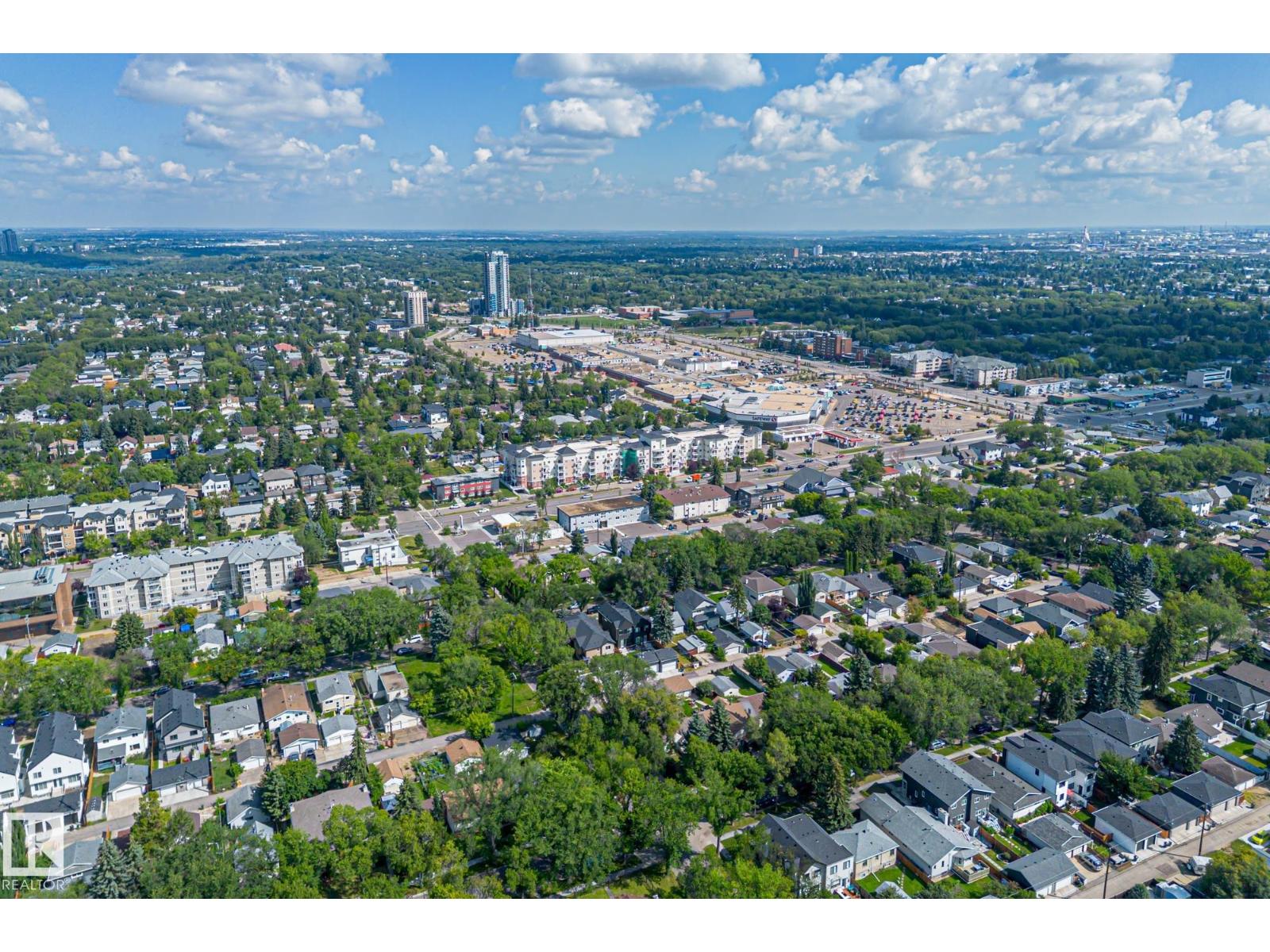 Photo 43 of 105 8528 82 Av Nw, Edmonton AB