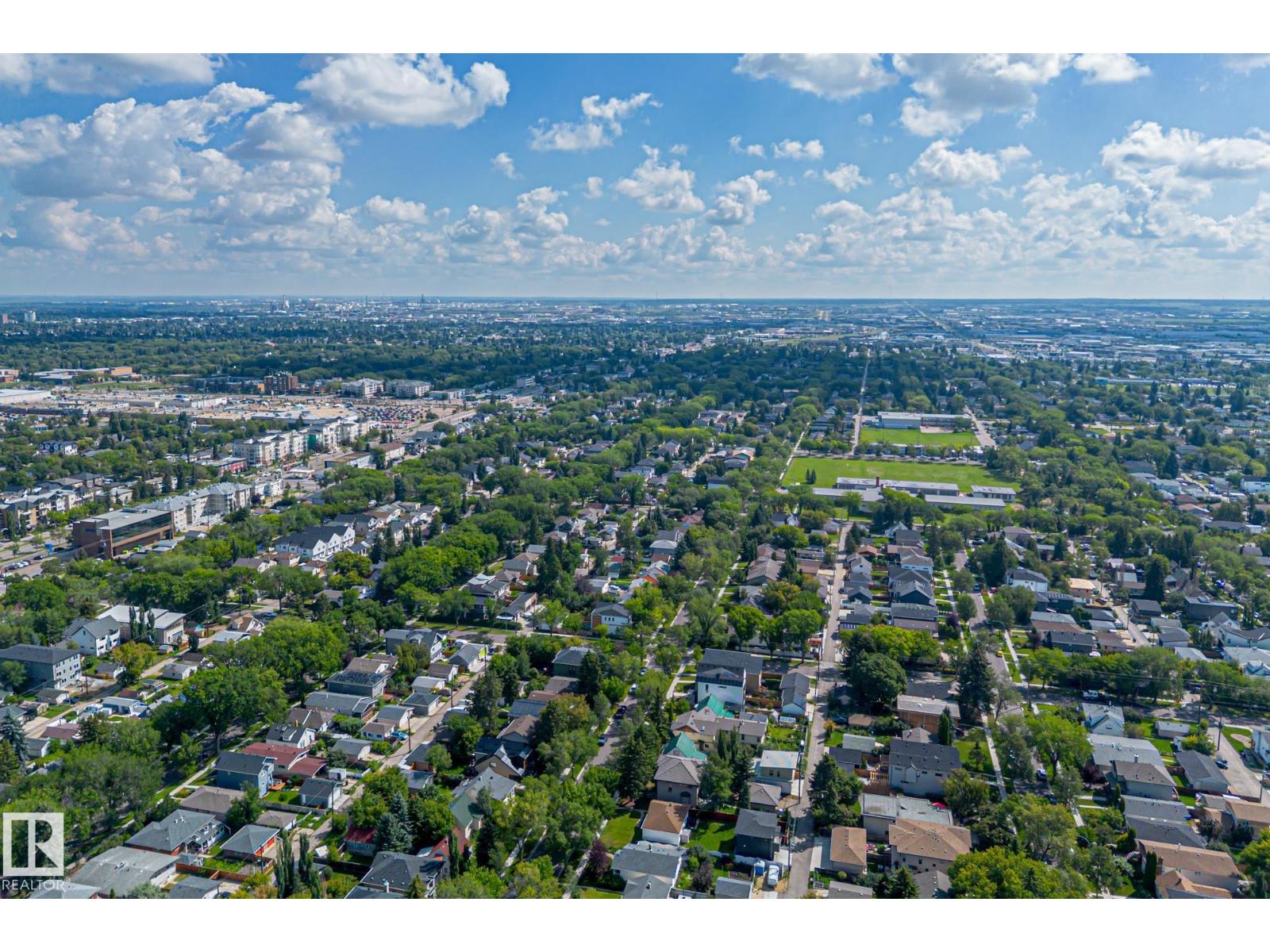 Photo 41 of 105 8528 82 Av Nw, Edmonton AB