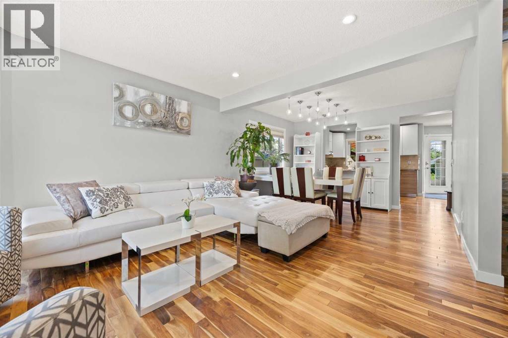 Single Family House for Sale in  Hawkville Close NW Hawkwood Calgary 