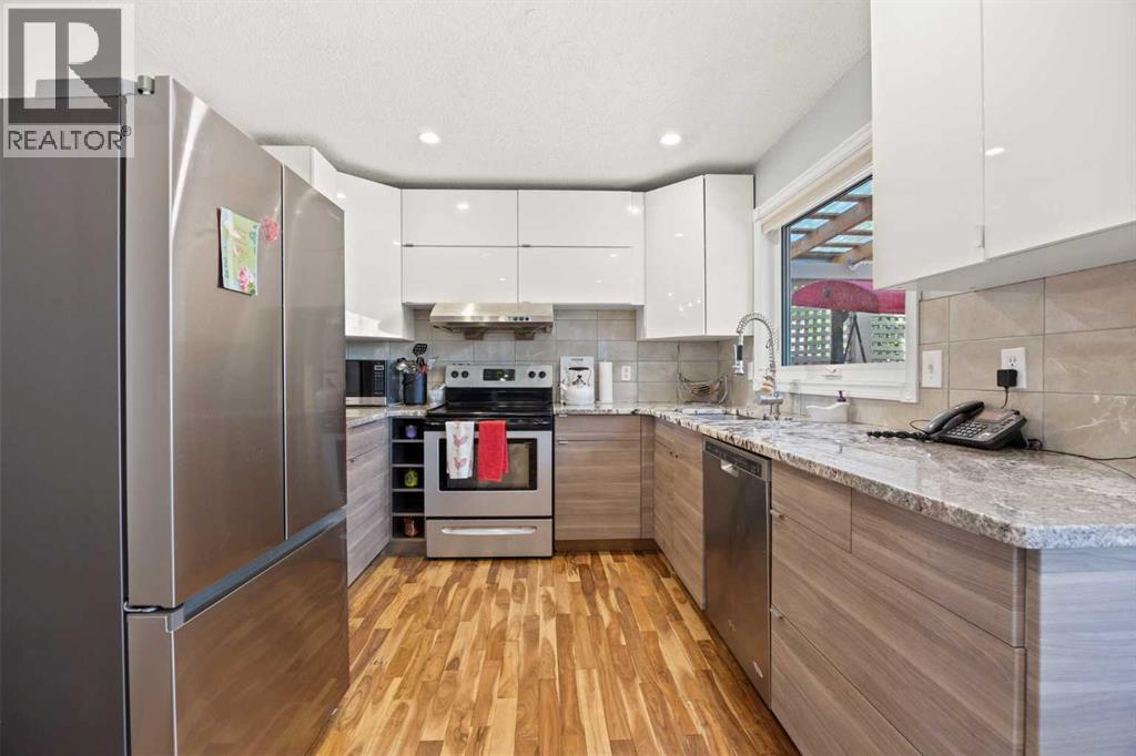 Single Family House for Sale in  Hawkville Close NW Hawkwood Calgary 