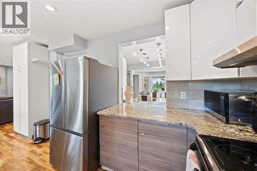 Single Family House for Sale in  Hawkville Close NW Hawkwood Calgary 