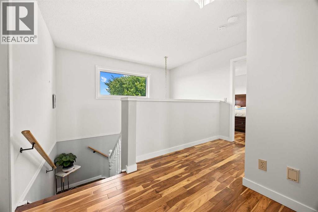 Single Family House for Sale in  Hawkville Close NW Hawkwood Calgary 
