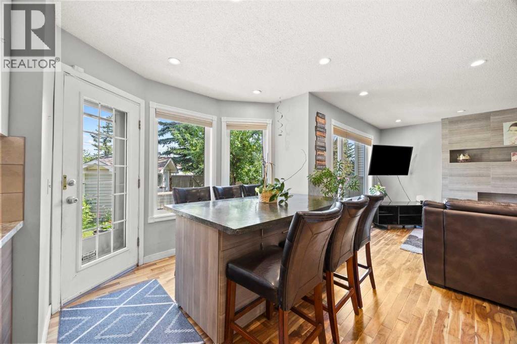 Single Family House for Sale in  Hawkville Close NW Hawkwood Calgary 