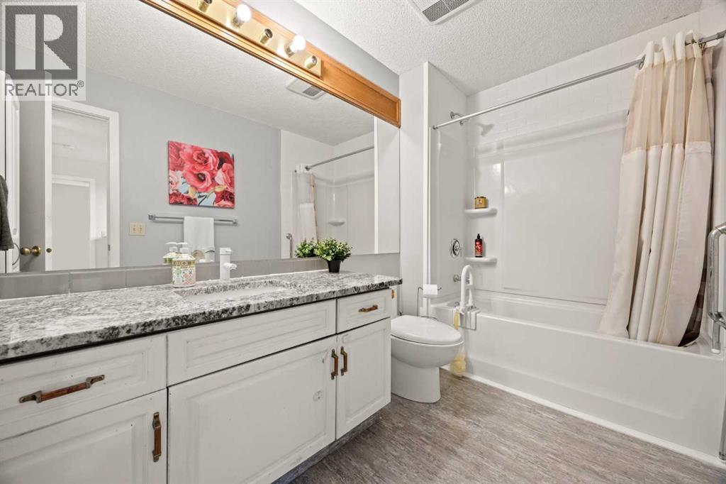 Single Family House for Sale in  Hawkville Close NW Hawkwood Calgary 