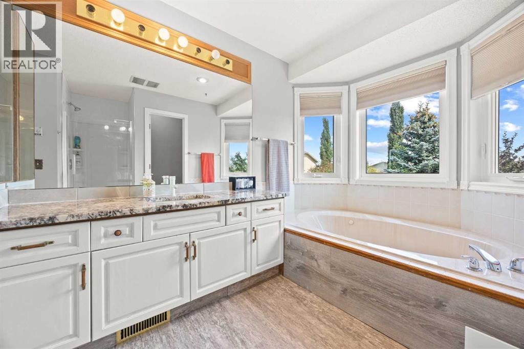 Single Family House for Sale in  Hawkville Close NW Hawkwood Calgary 