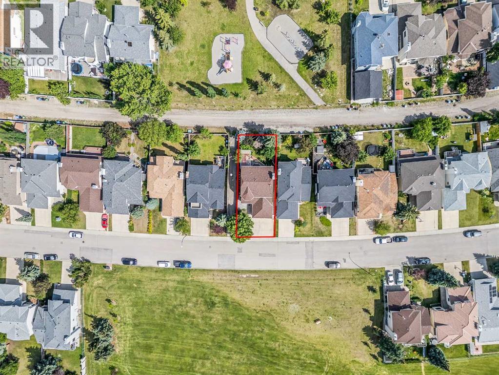 Single Family House for Sale in  Hawkville Close NW Hawkwood Calgary 