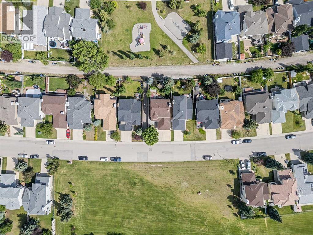 Single Family House for Sale in  Hawkville Close NW Hawkwood Calgary 