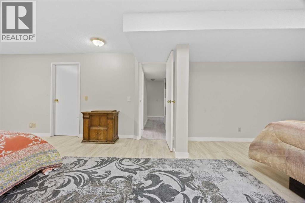 Single Family House for Sale in  Hawkville Close NW Hawkwood Calgary 