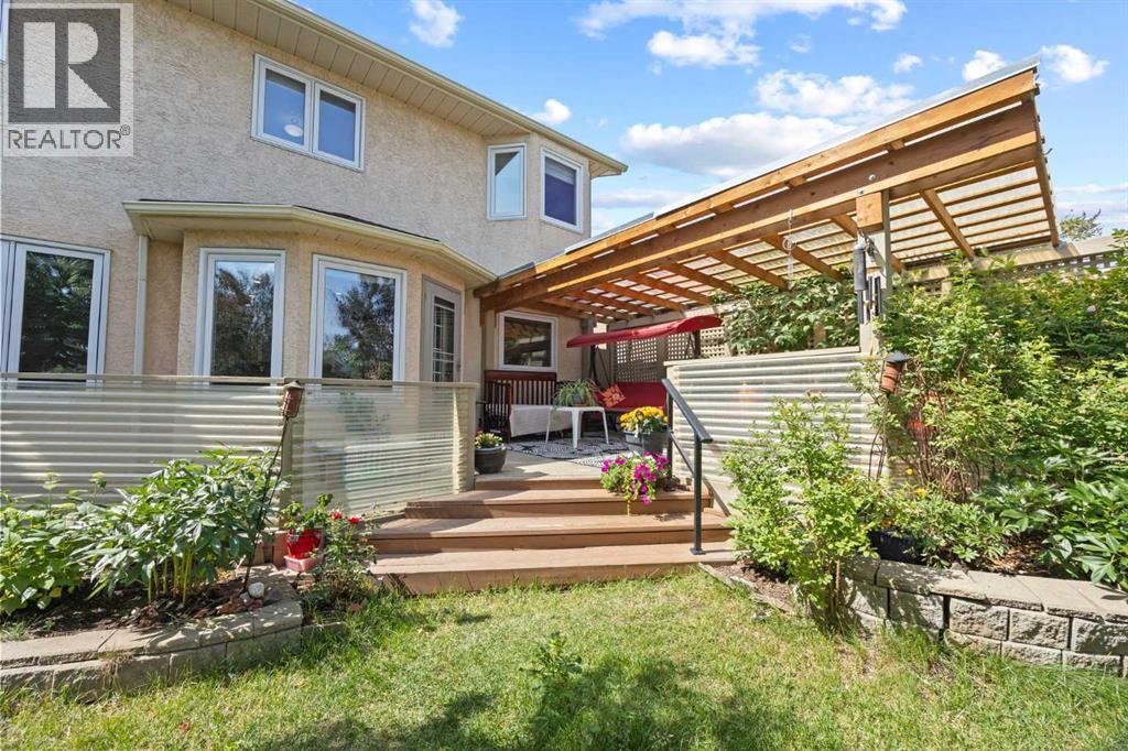 Single Family House for Sale in  Hawkville Close NW Hawkwood Calgary 