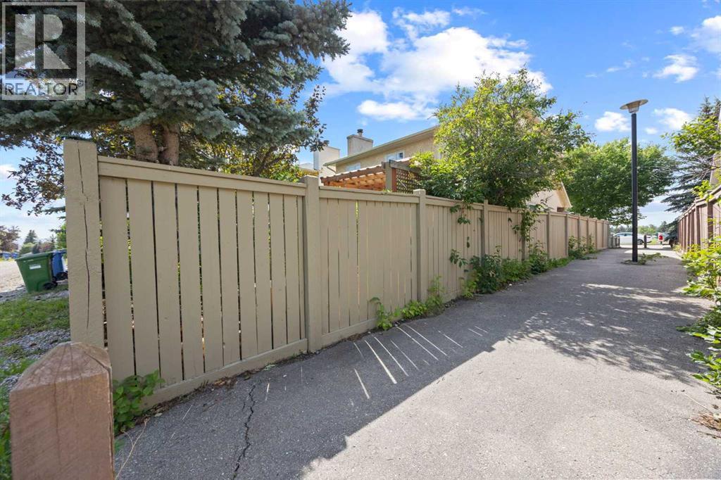 Single Family House for Sale in  Hawkville Close NW Hawkwood Calgary 