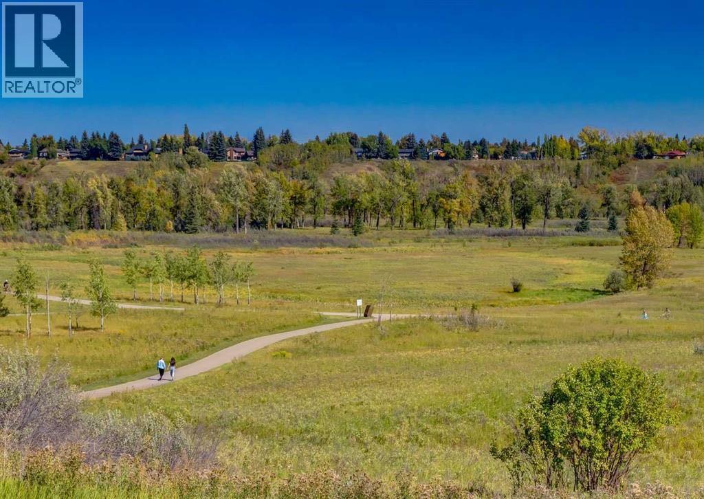Photo 40 of 212 Midlawn Close Se, Calgary AB
