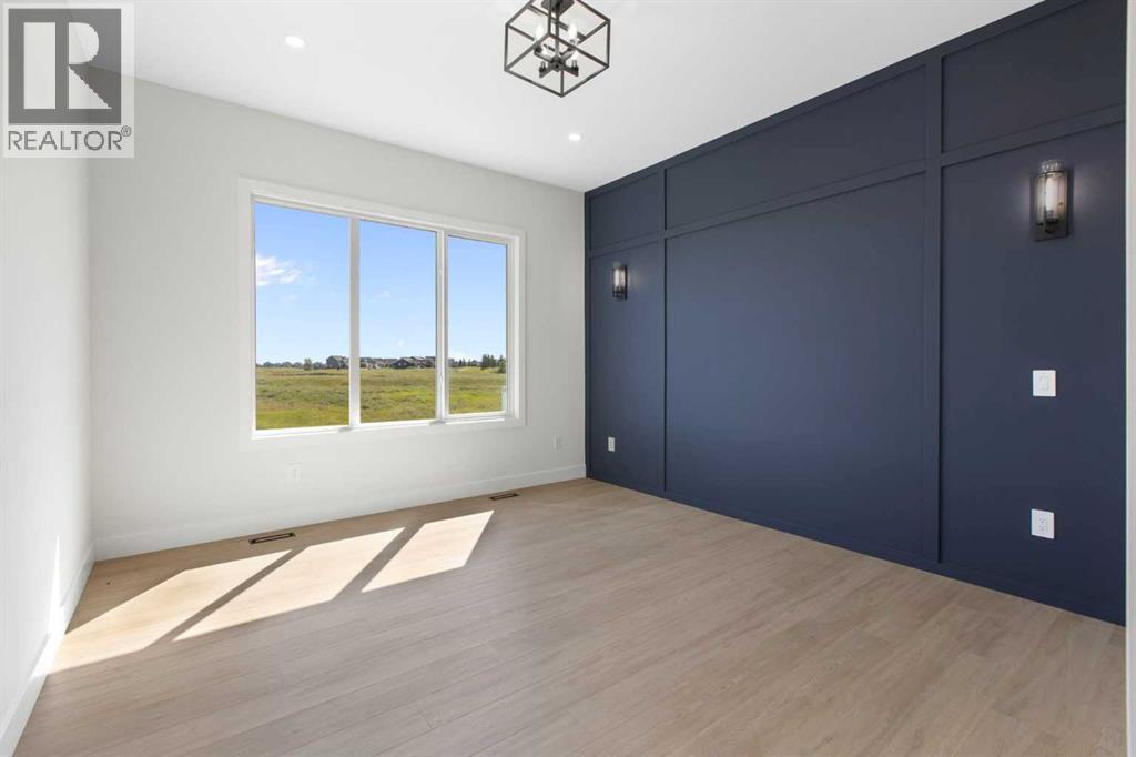 Photo 2 of 331 Muirfield Crescent, Lyalta AB