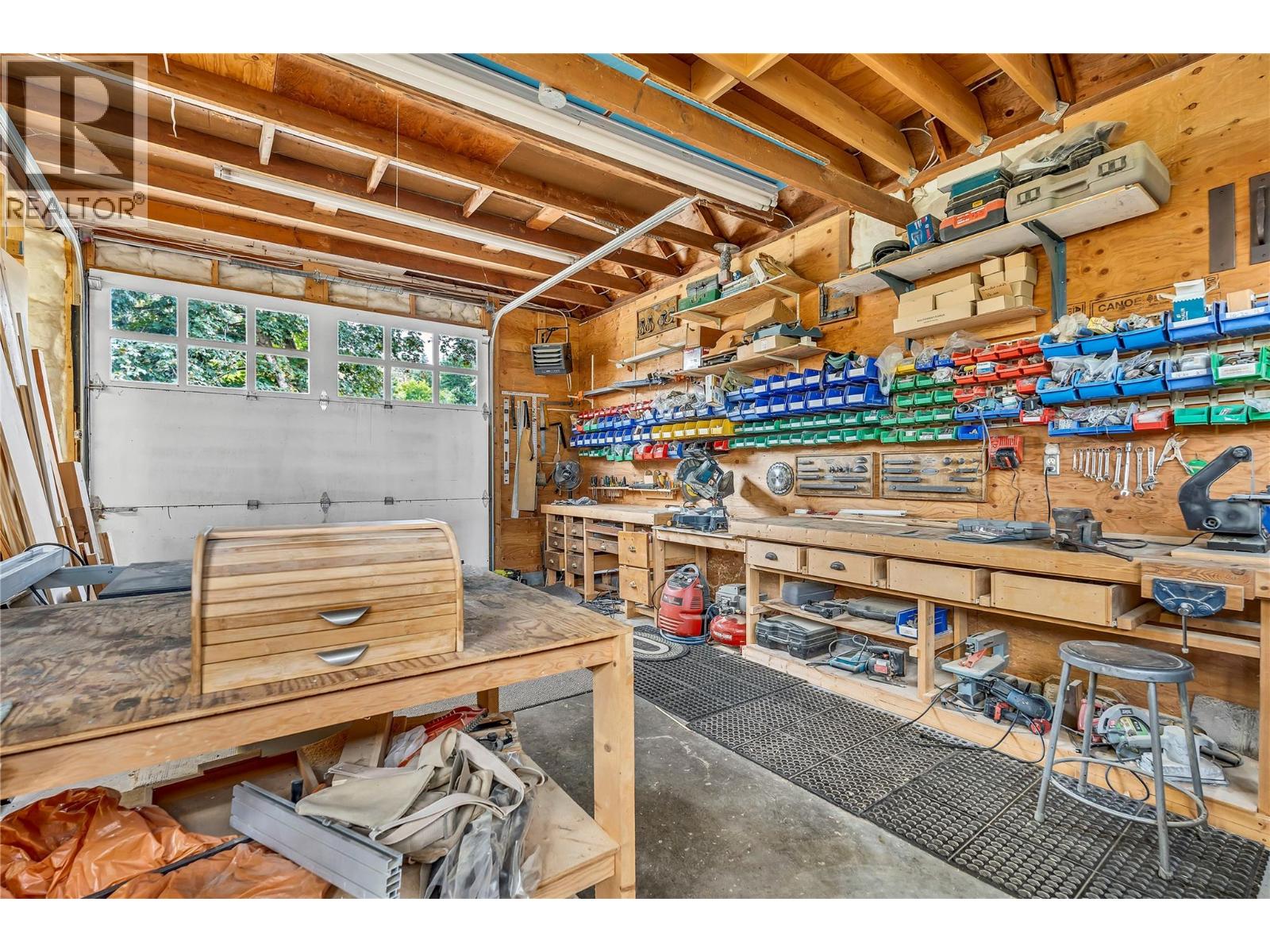  12405 Reynolds Avenue, Summerland