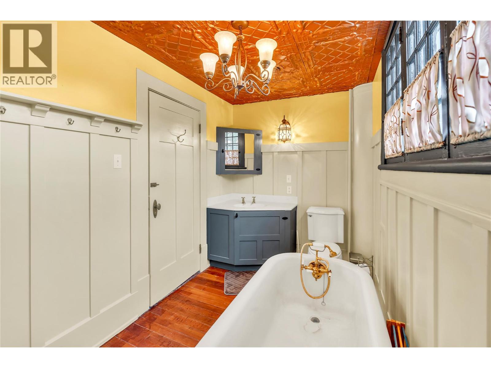  12405 Reynolds Avenue, Summerland