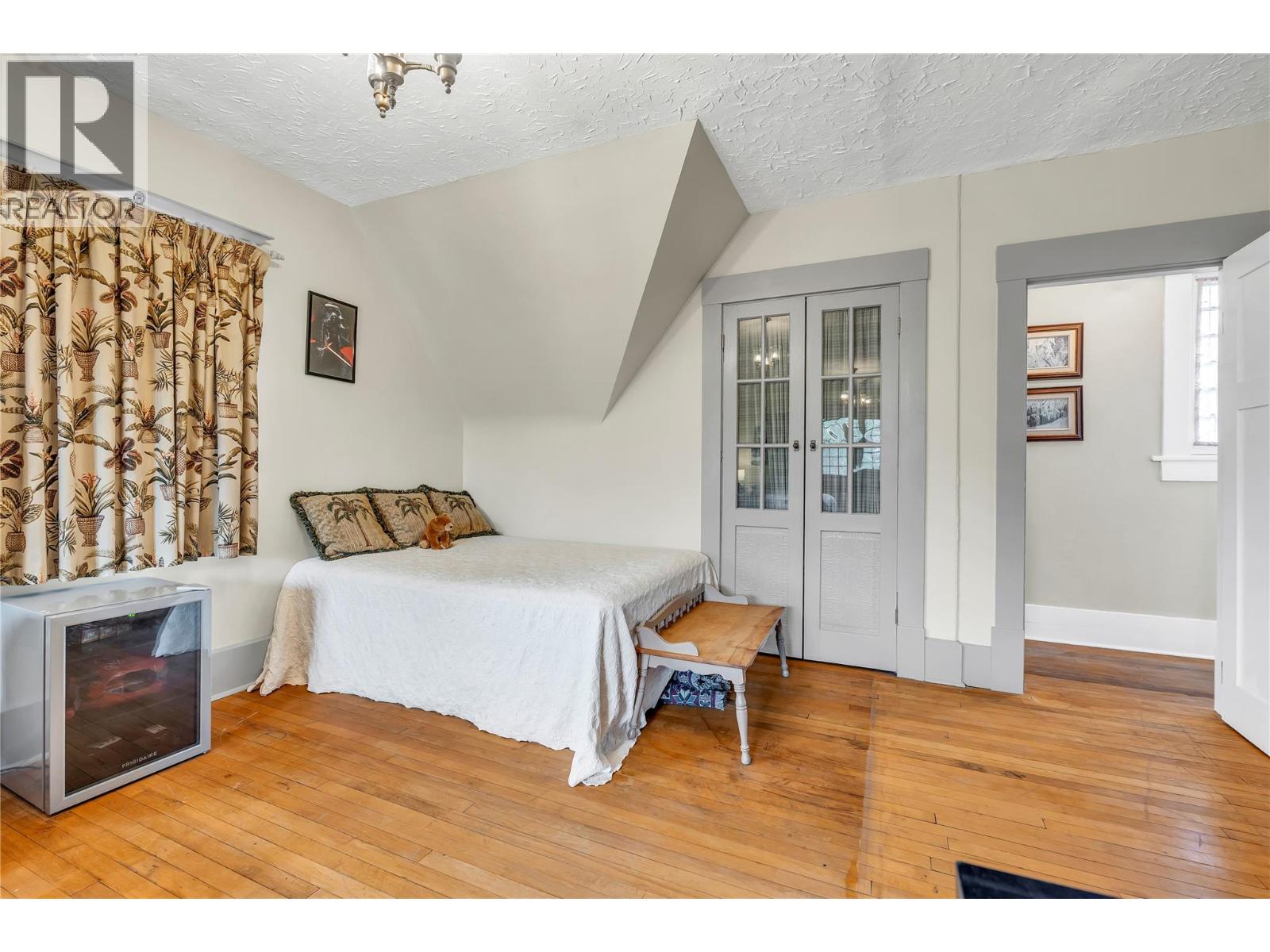  12405 Reynolds Avenue, Summerland