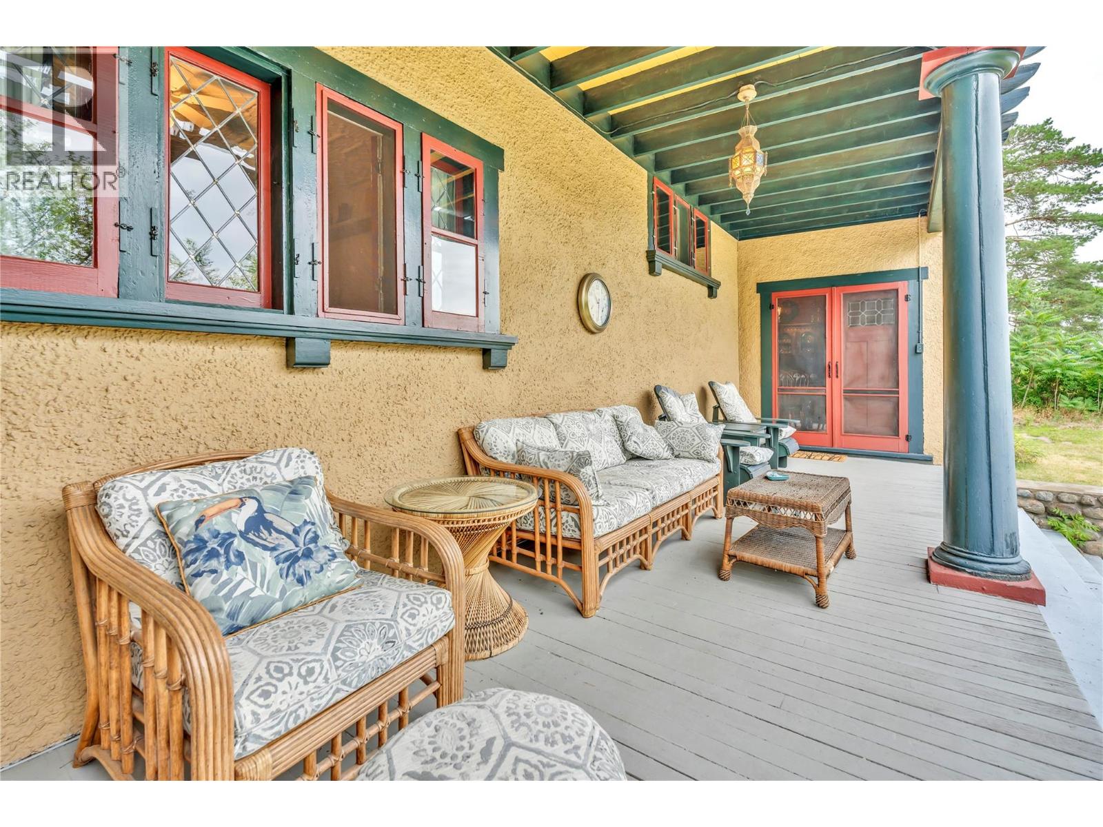  12405 Reynolds Avenue, Summerland