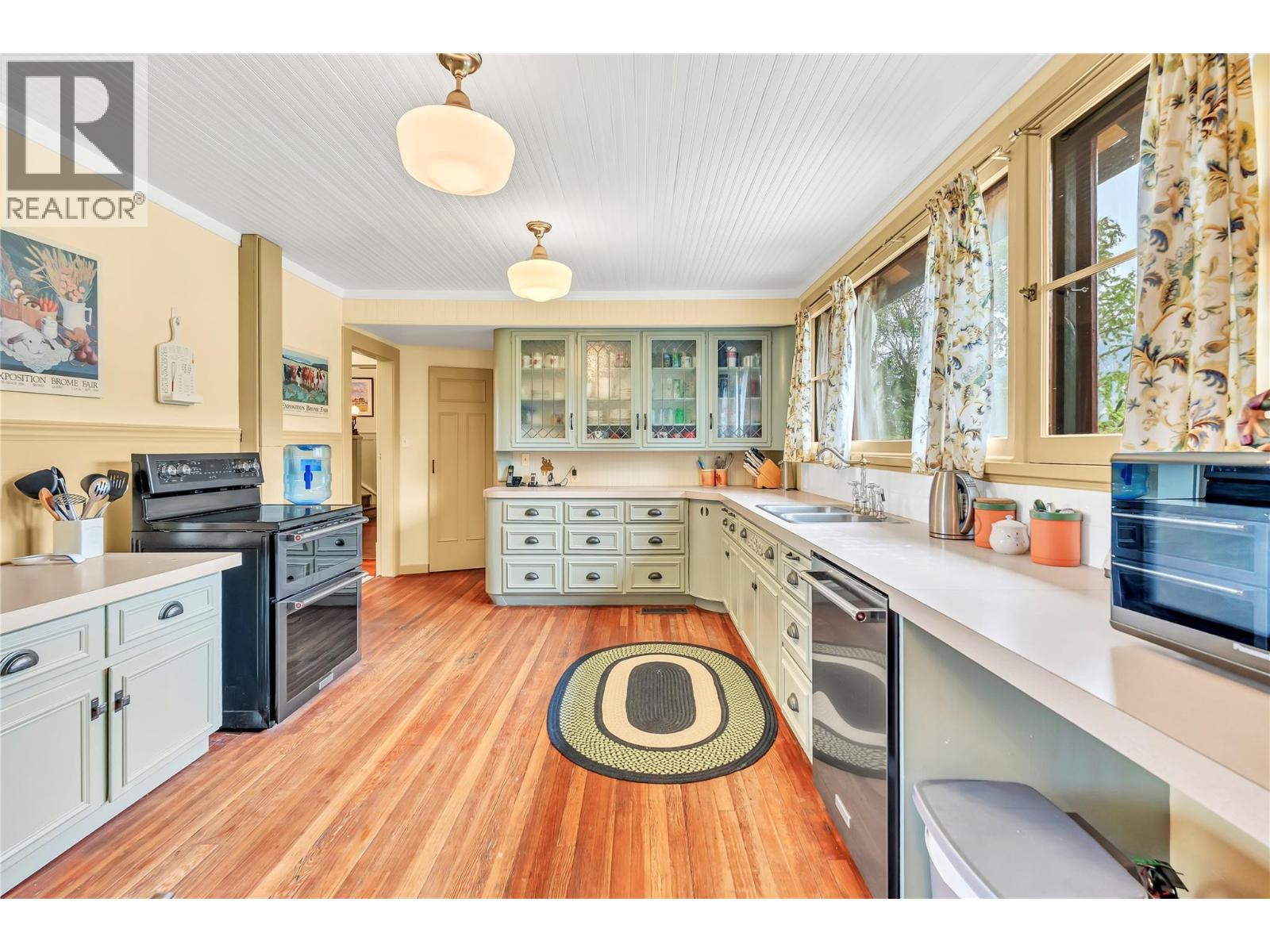  12405 Reynolds Avenue, Summerland
