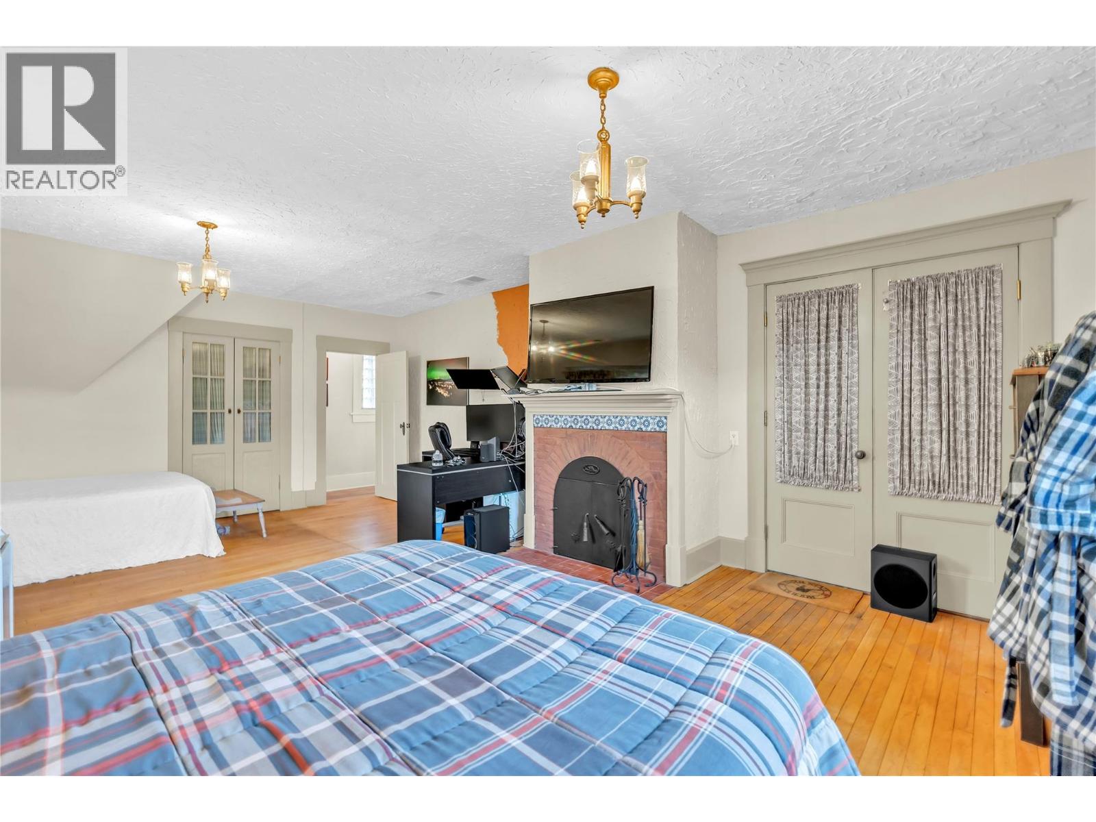  12405 Reynolds Avenue, Summerland
