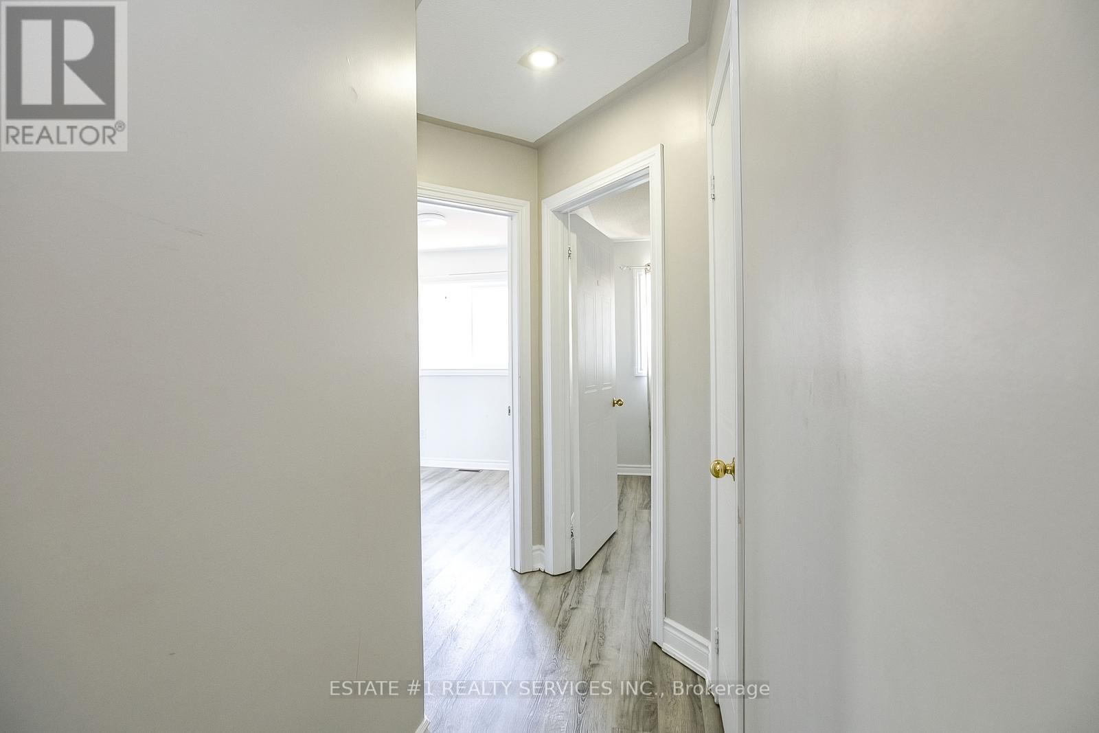 Photo 21 of 117 Richwood Crescent, Brampton ON