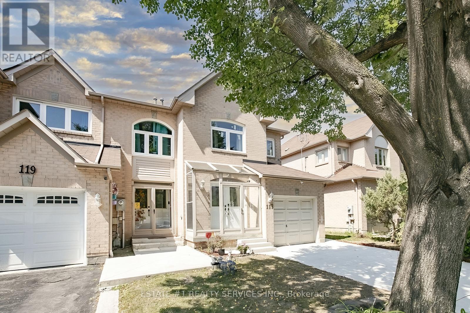Photo 3 of 117 Richwood Crescent, Brampton ON