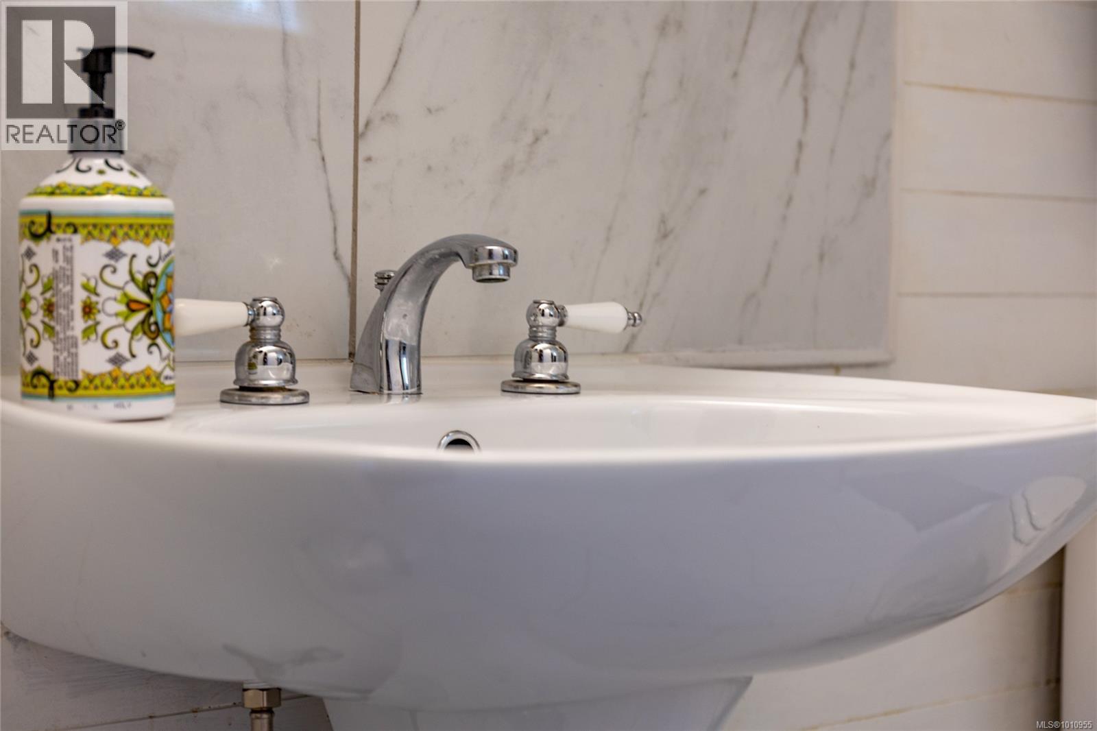  2703 Brigadoon Crescent, Pender Island