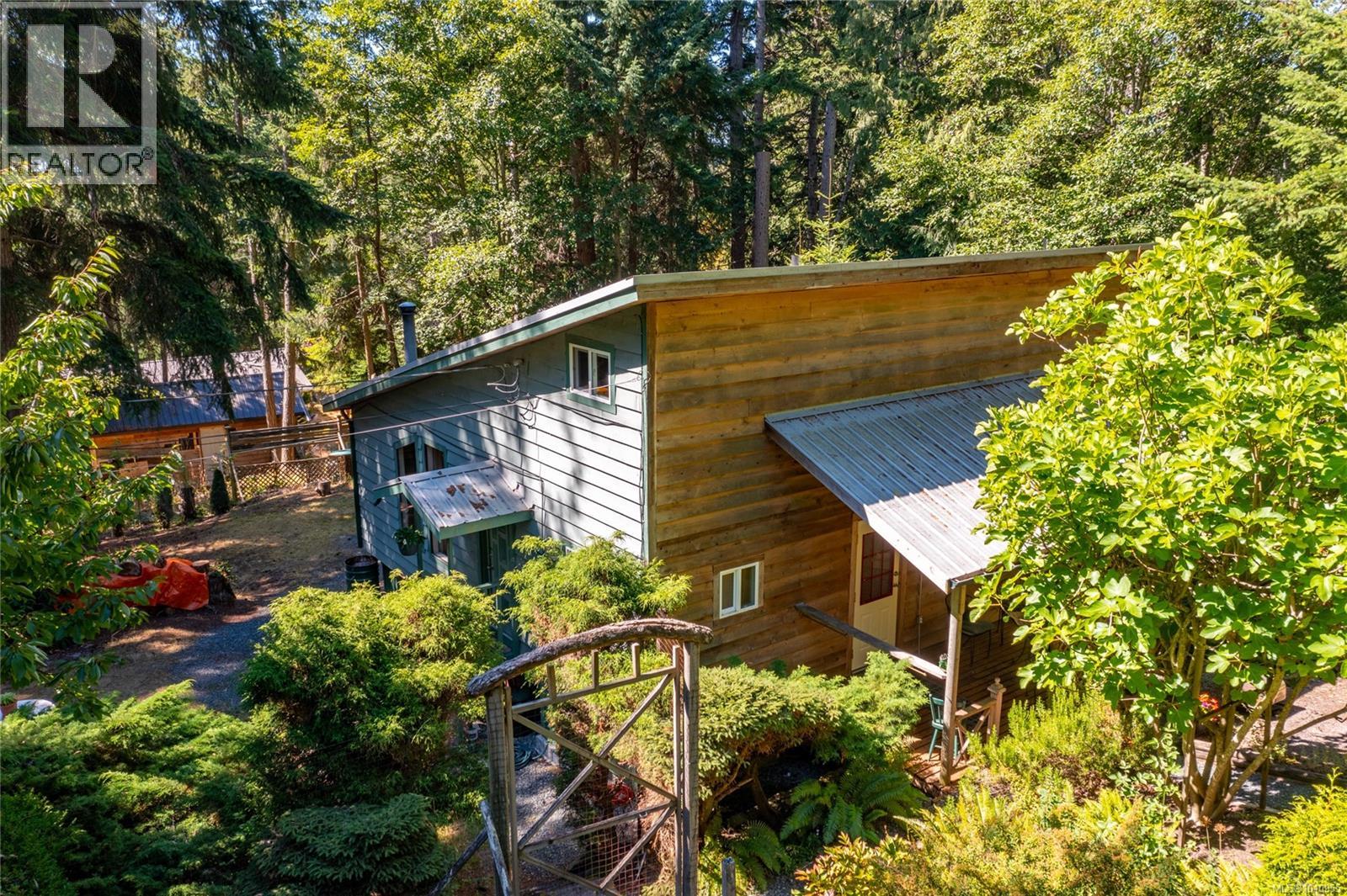  2703 Brigadoon Crescent, Pender Island