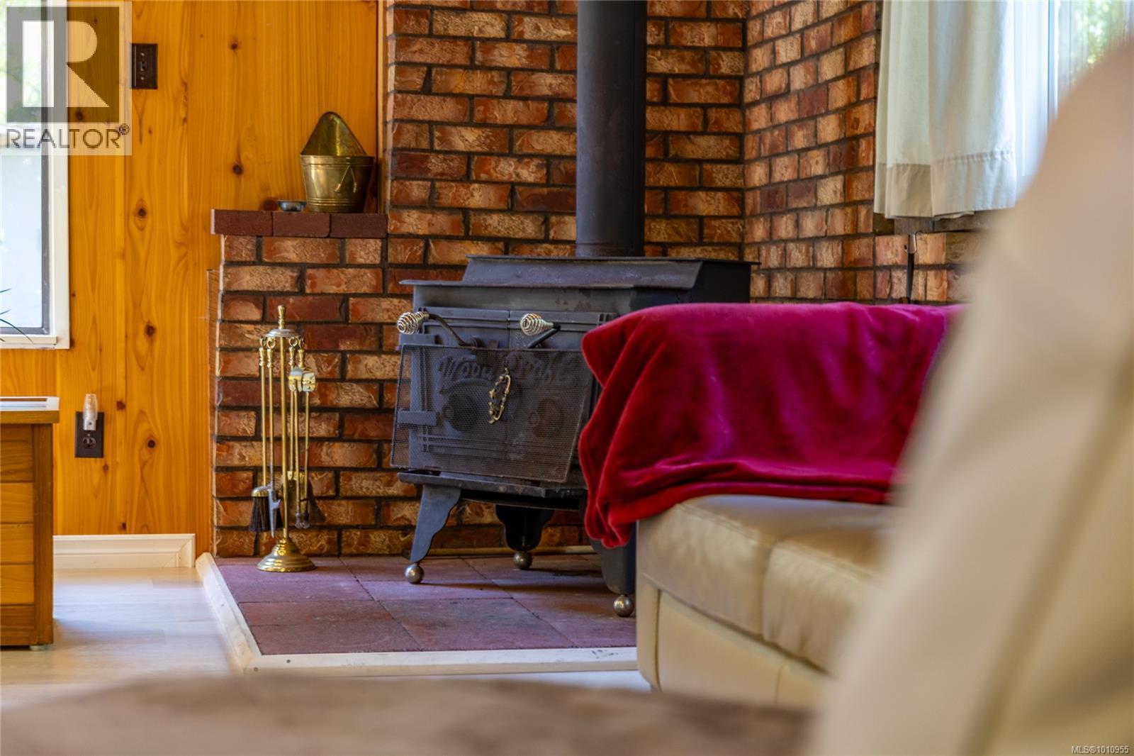  2703 Brigadoon Crescent, Pender Island