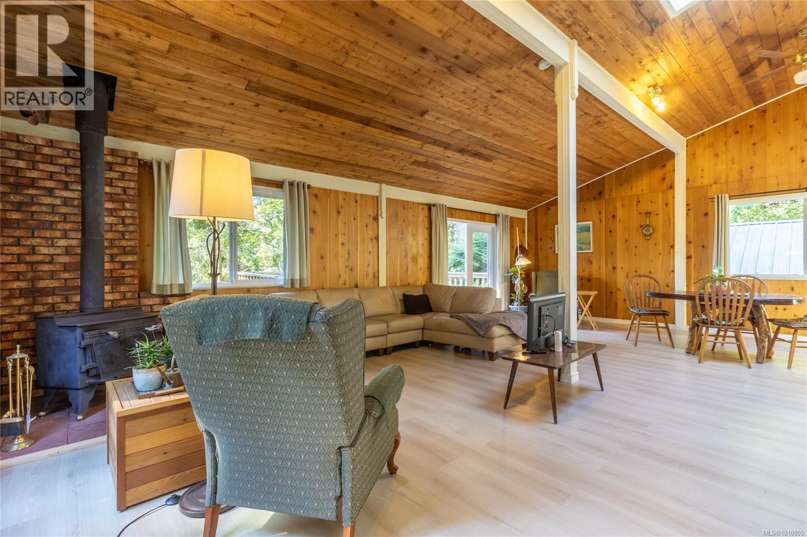  2703 Brigadoon Crescent, Pender Island