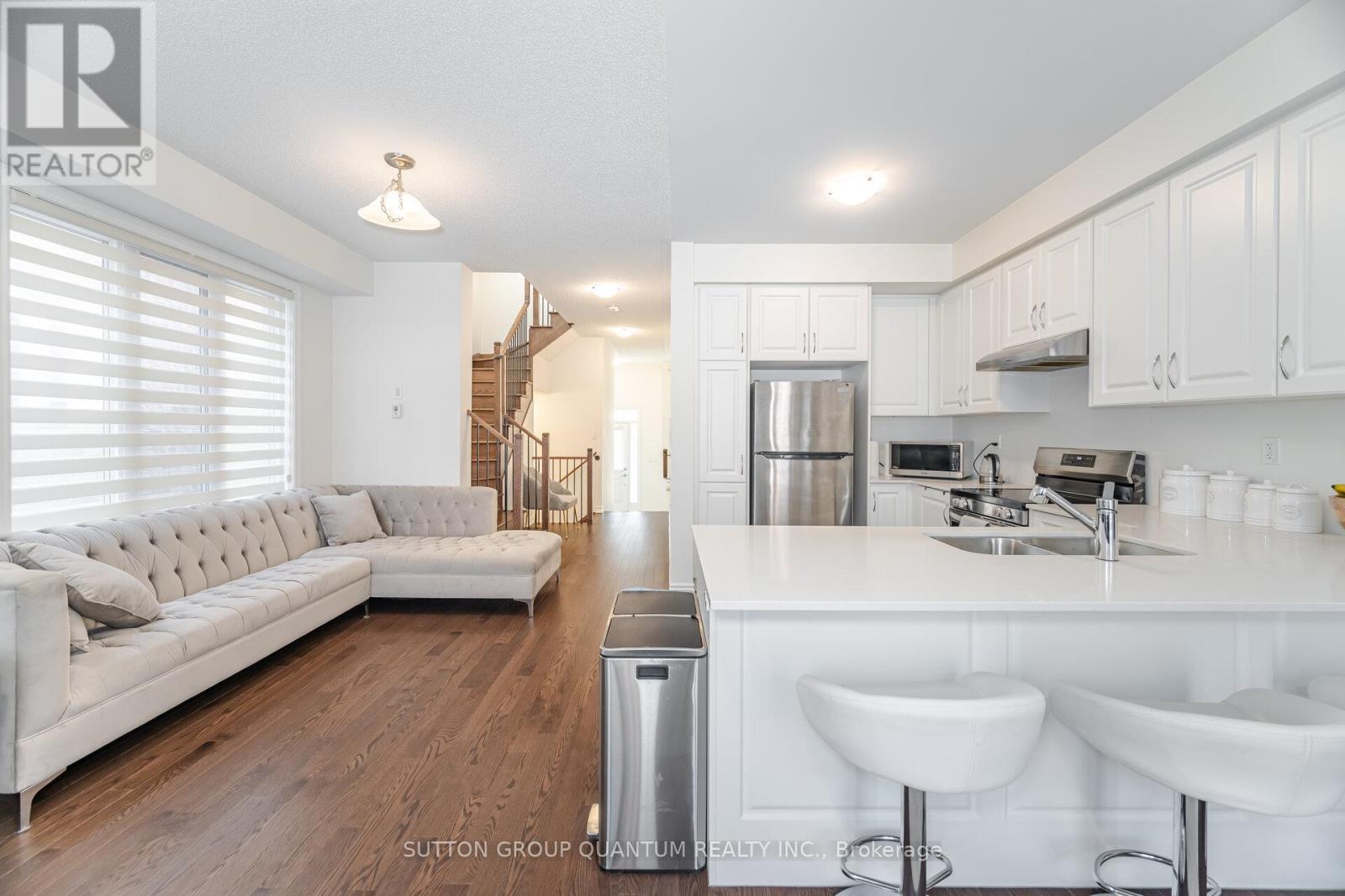 Photo 21 of 462 Celandine Terrace, Milton ON