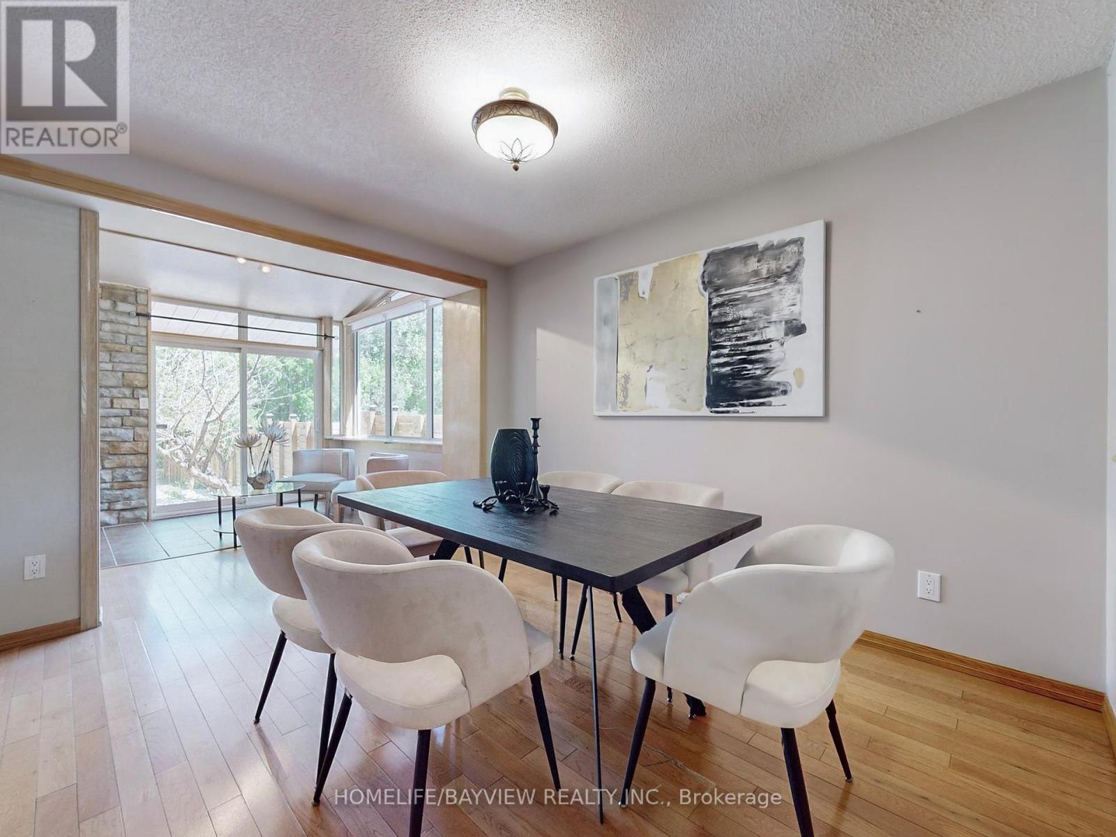 Photo 12 of 123 Kersey Crescent, Richmond Hill ON