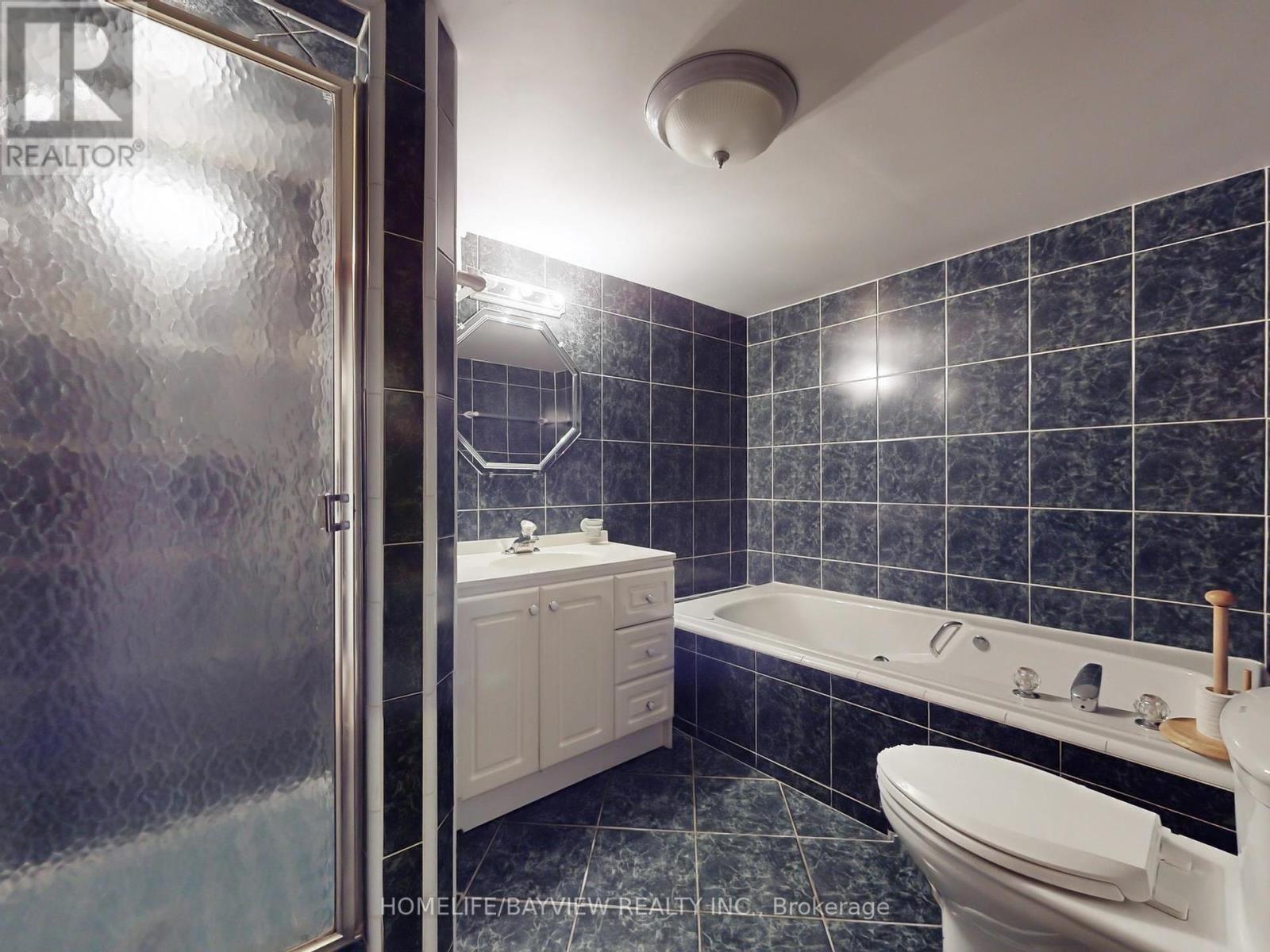 Photo 35 of 123 Kersey Crescent, Richmond Hill ON