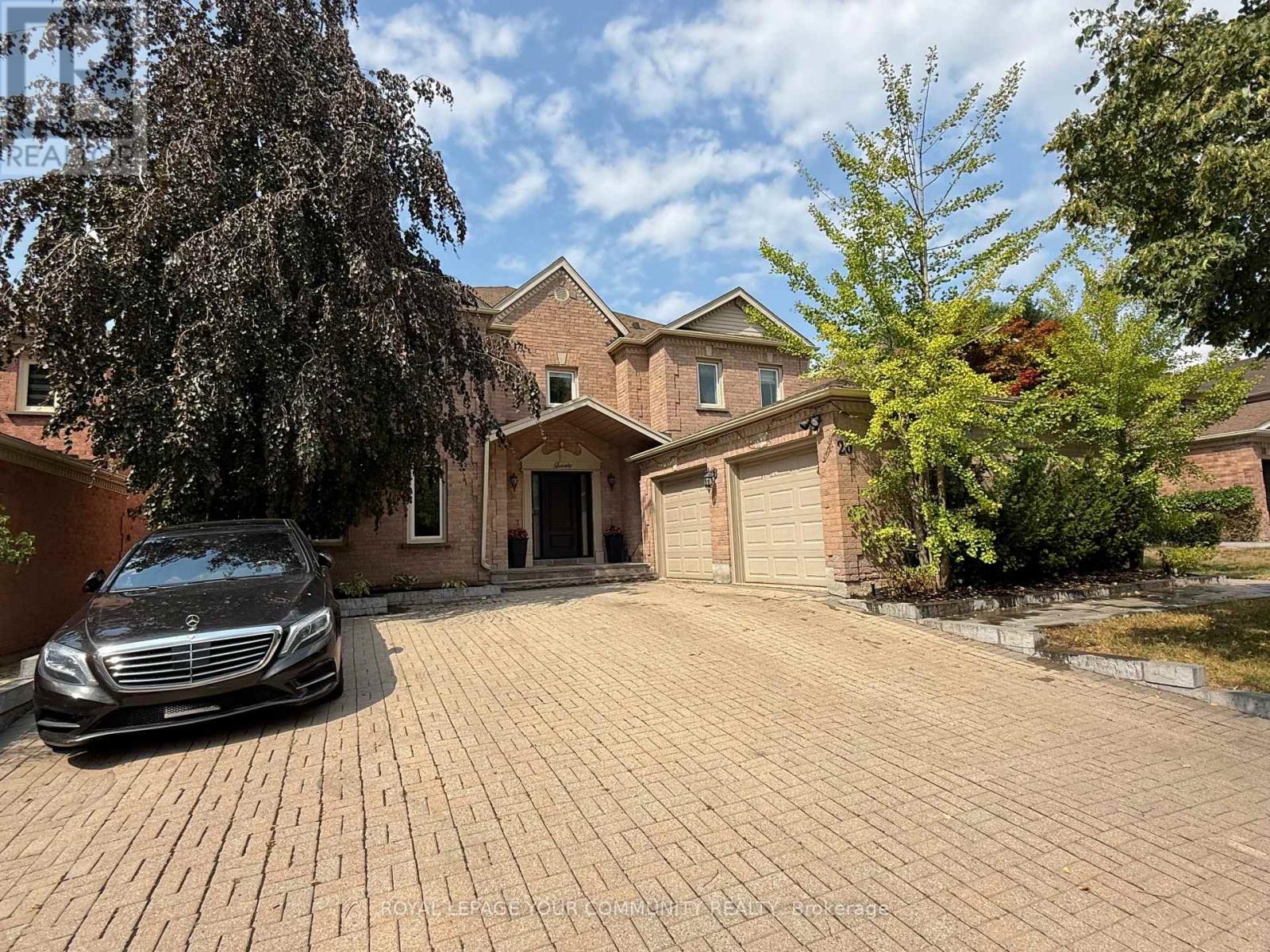 Photo 1 of 20 White Lodge Crescent, Richmond Hill ON