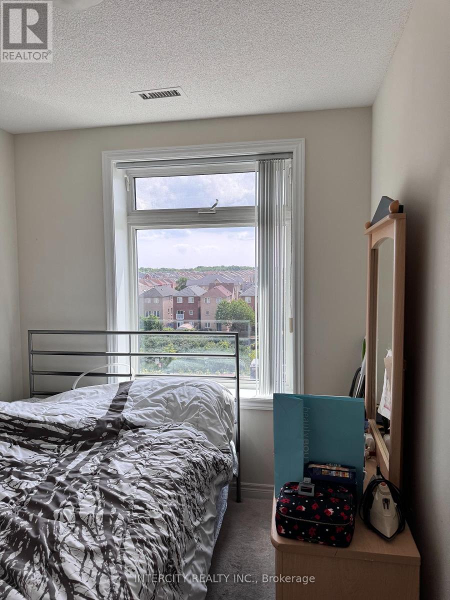Photo 3 of 412 39 New Delhi Drive, Markham ON