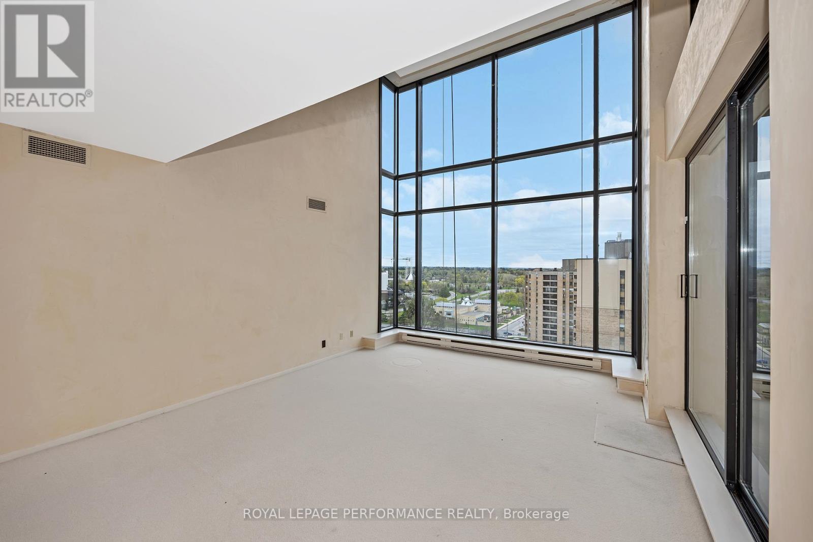 Photo 4 of 1204 40 Boteler Street, Ottawa ON