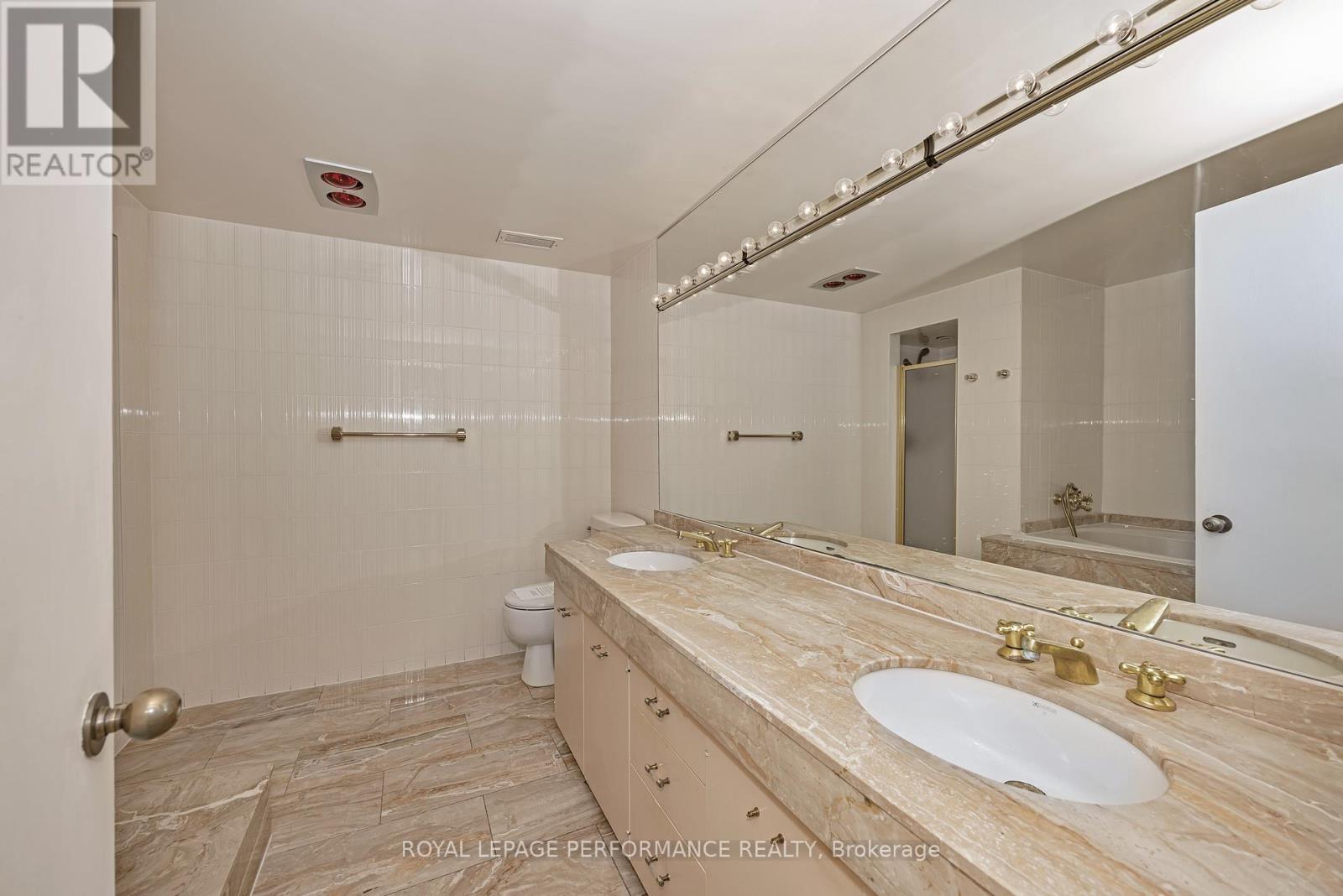 Photo 1 of 1204 40 Boteler Street, Ottawa ON