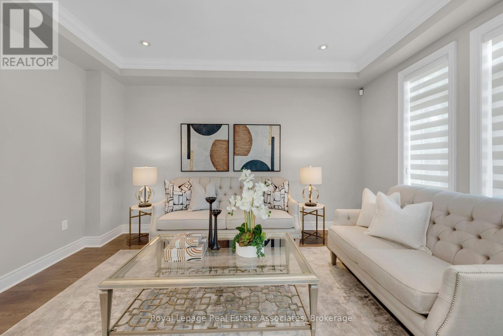 Photo 11 of 3040 Eberly Woods Drive, Oakville ON