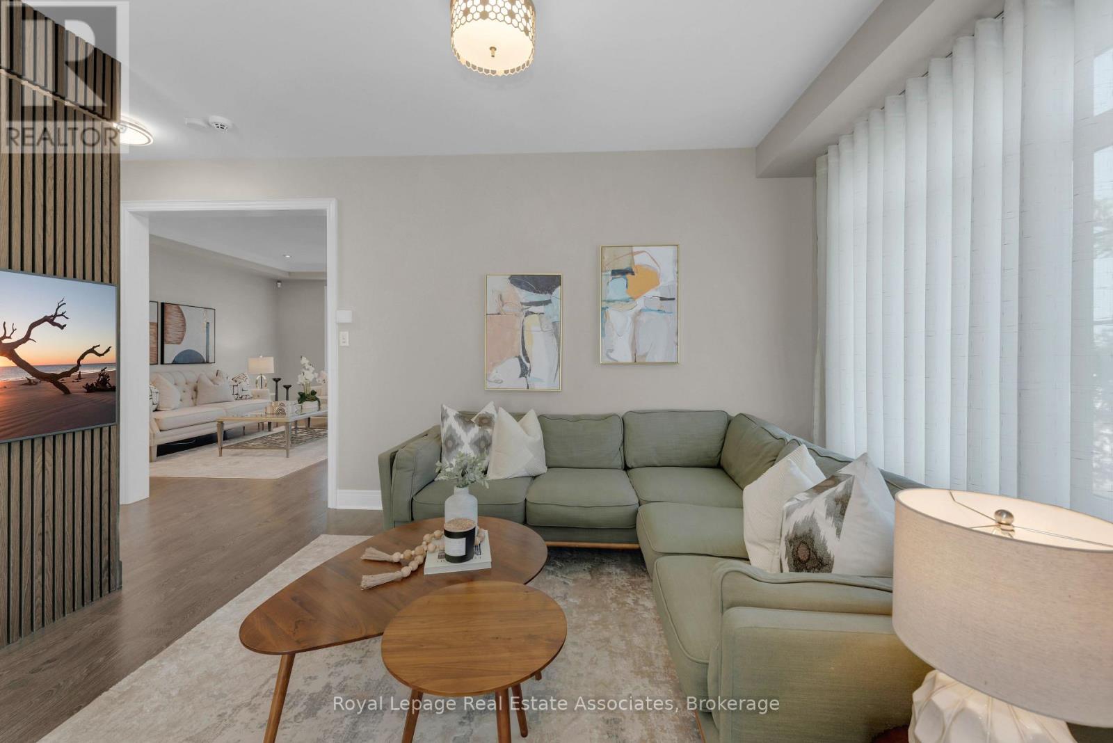 Photo 15 of 3040 Eberly Woods Drive, Oakville ON