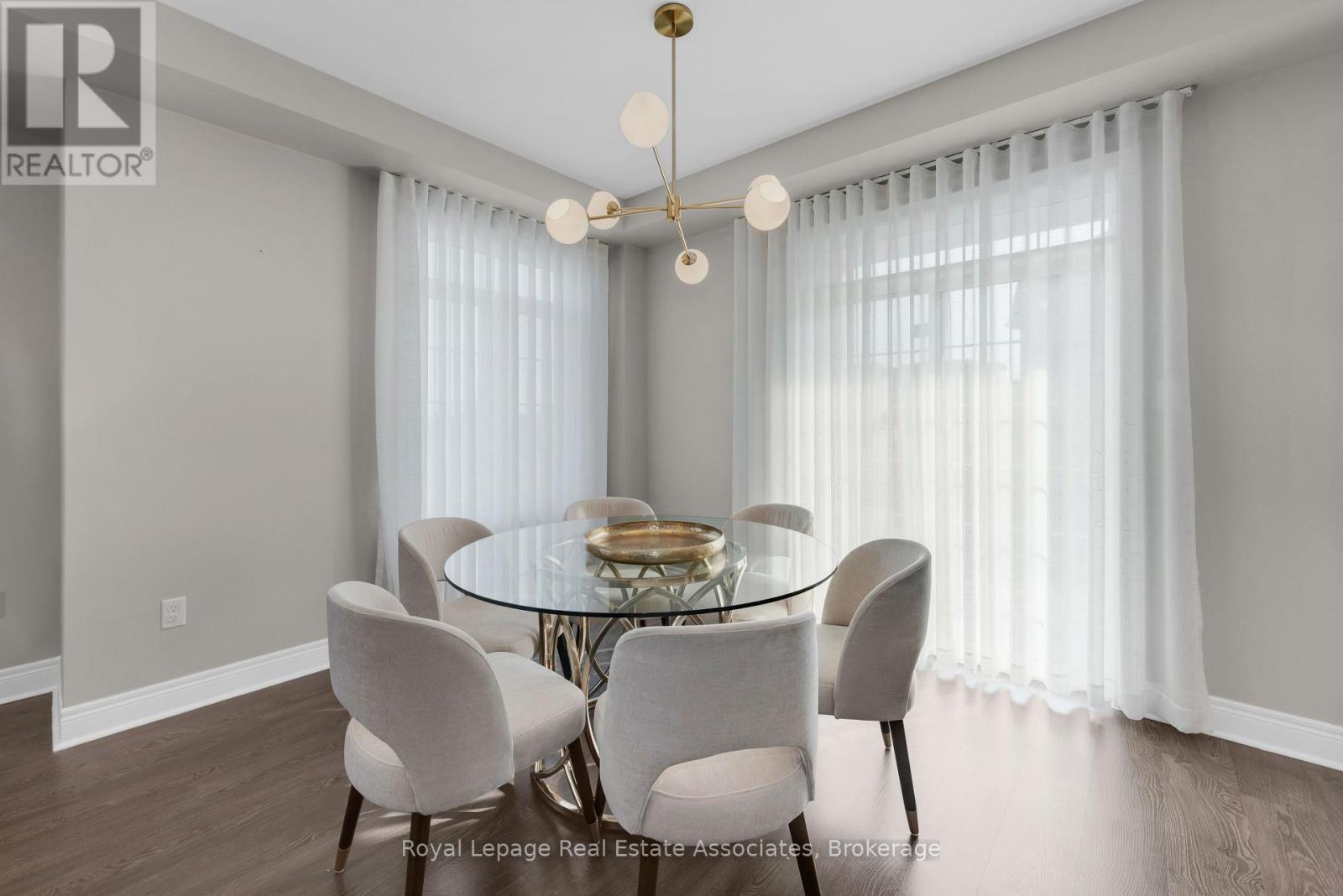 Photo 17 of 3040 Eberly Woods Drive, Oakville ON