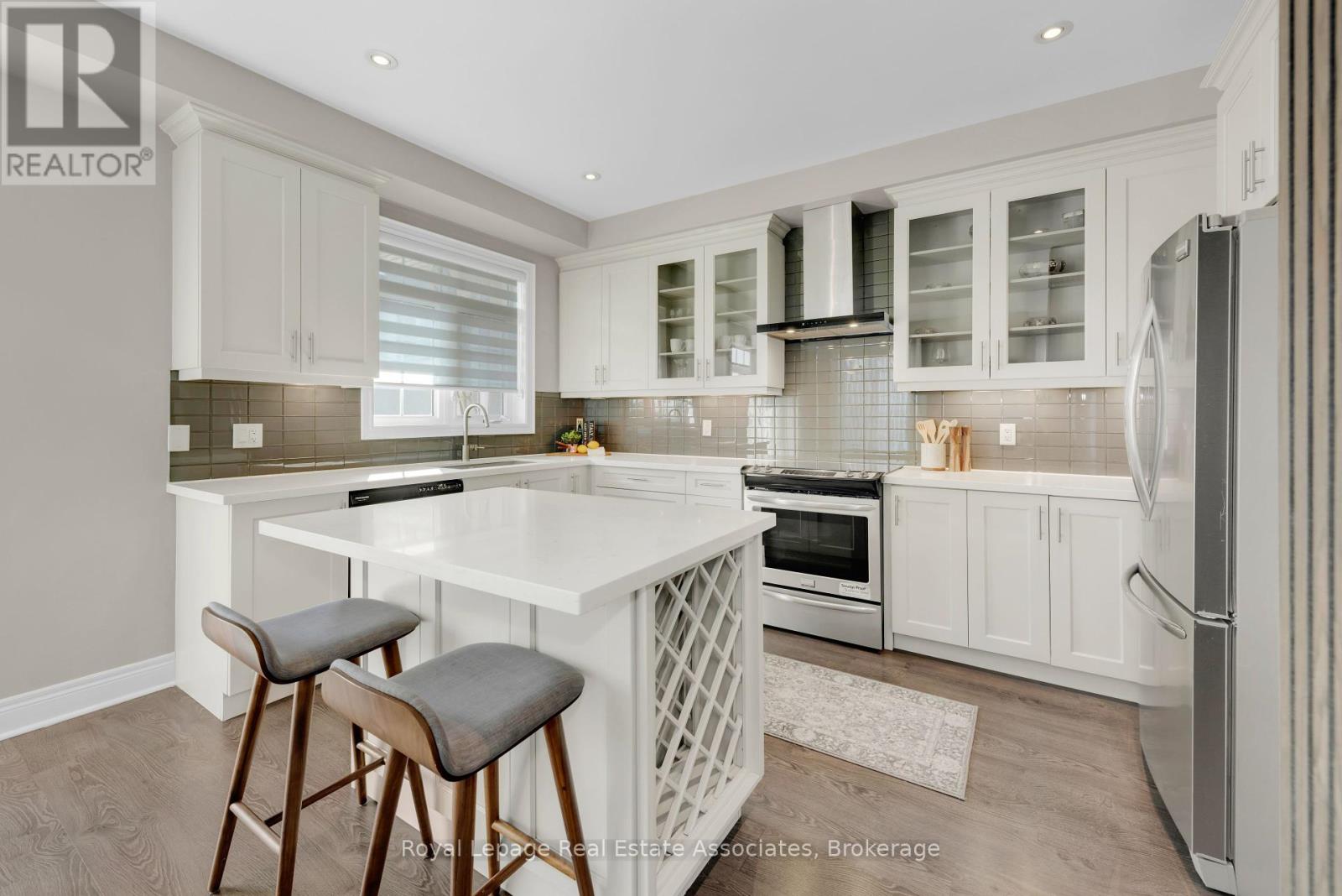 Photo 19 of 3040 Eberly Woods Drive, Oakville ON