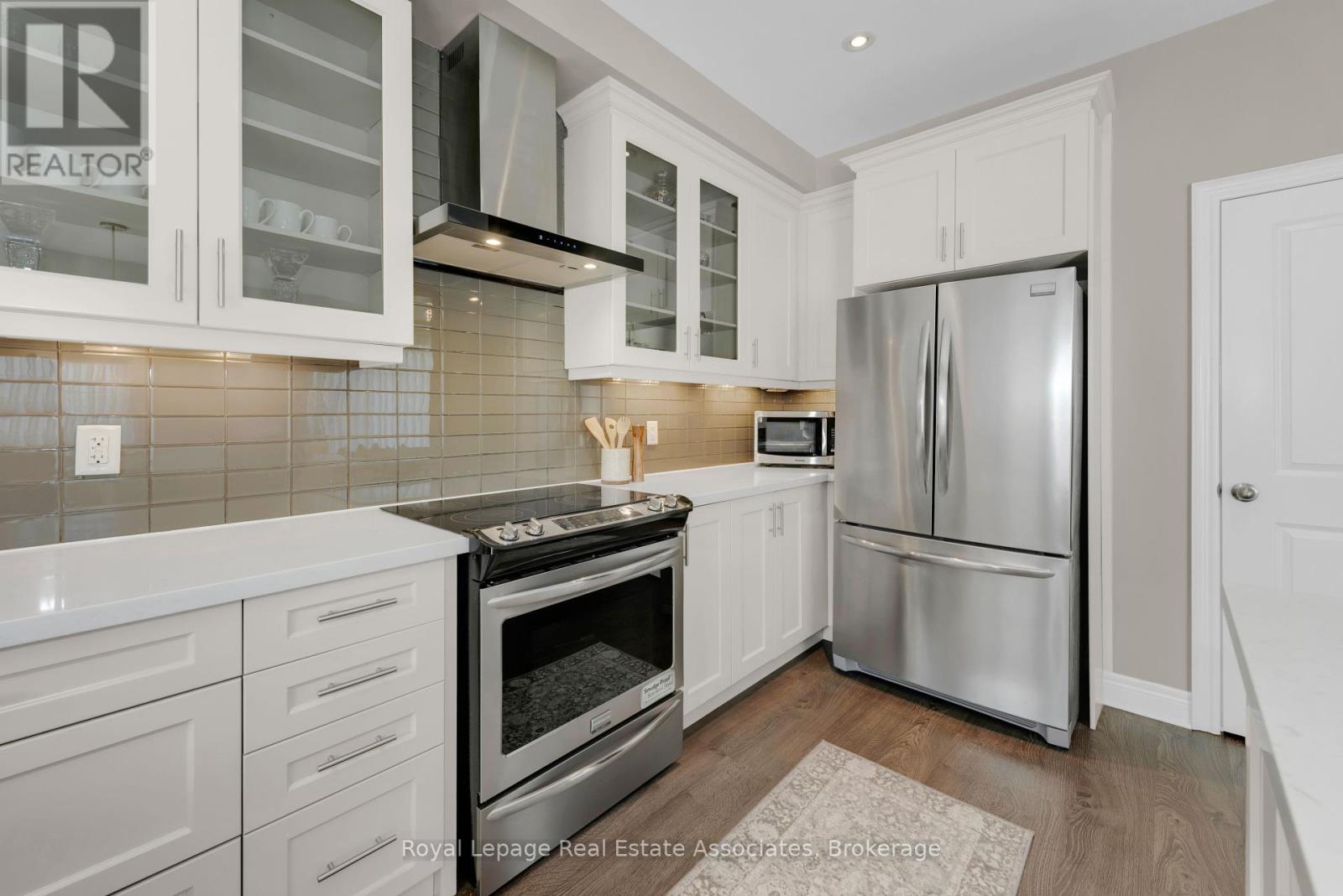 Photo 20 of 3040 Eberly Woods Drive, Oakville ON