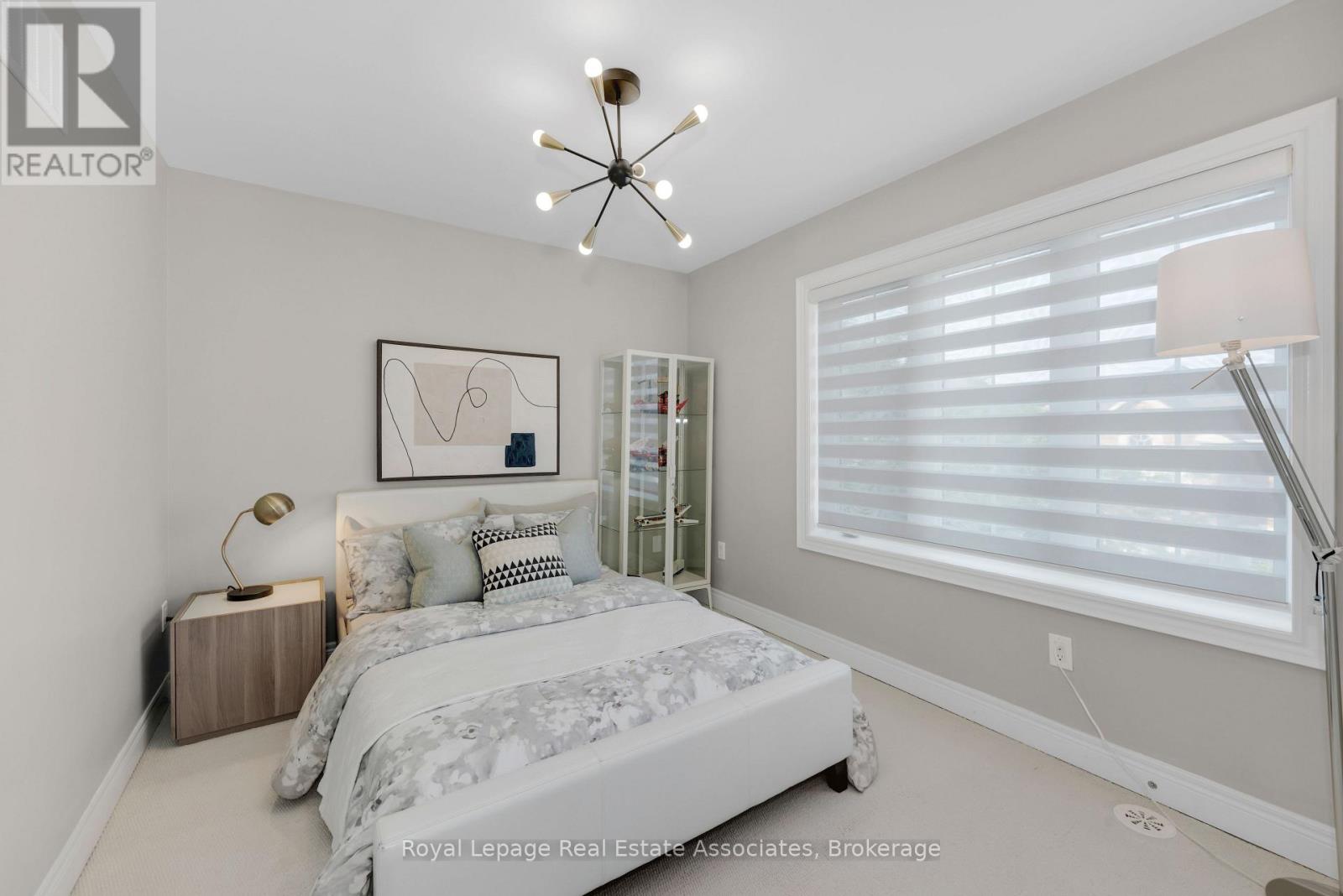 Photo 26 of 3040 Eberly Woods Drive, Oakville ON