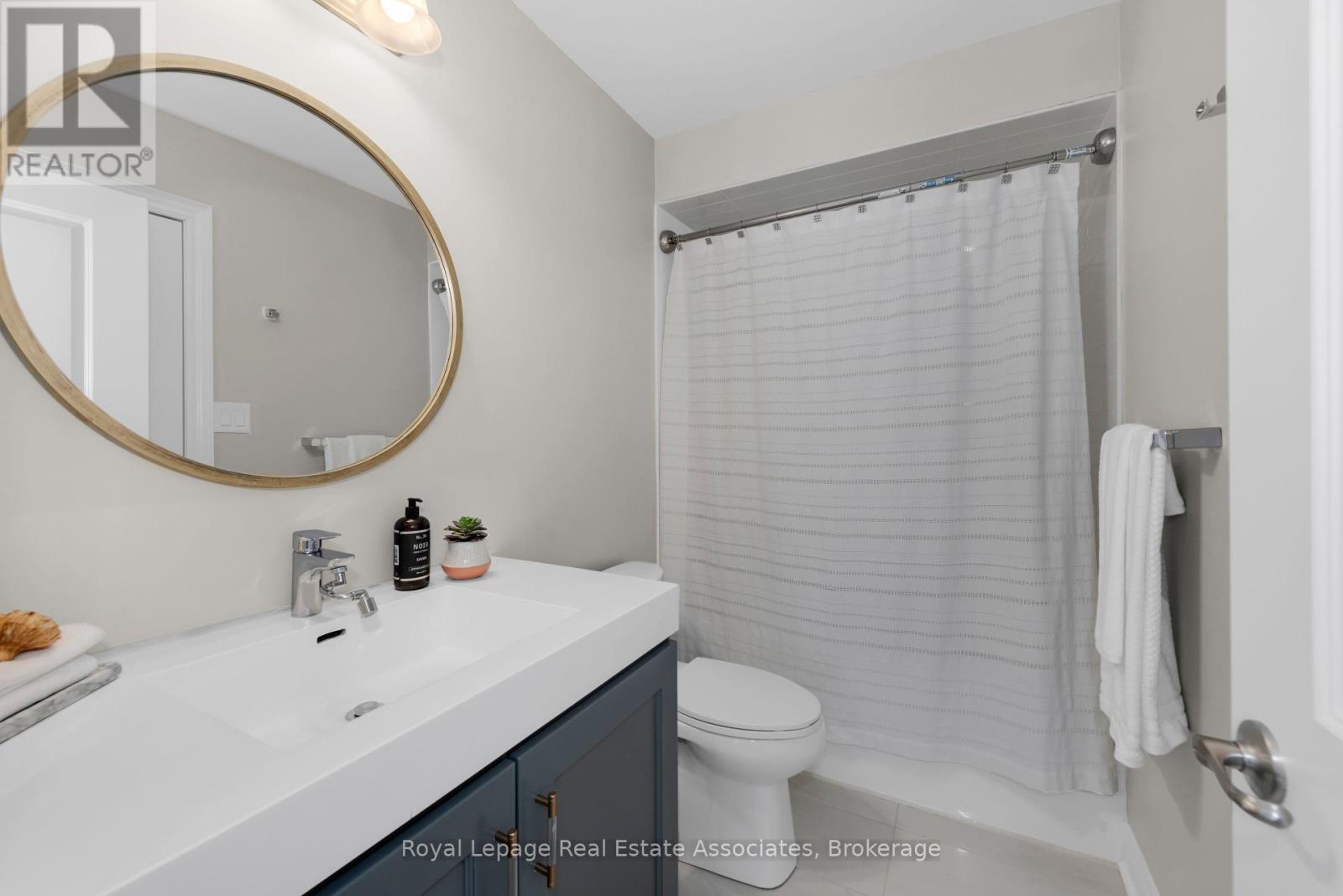 Photo 28 of 3040 Eberly Woods Drive, Oakville ON