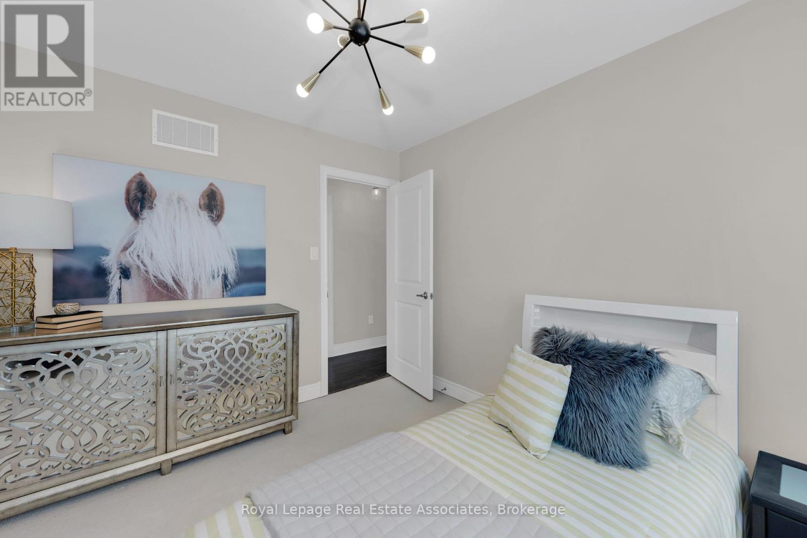 Photo 30 of 3040 Eberly Woods Drive, Oakville ON