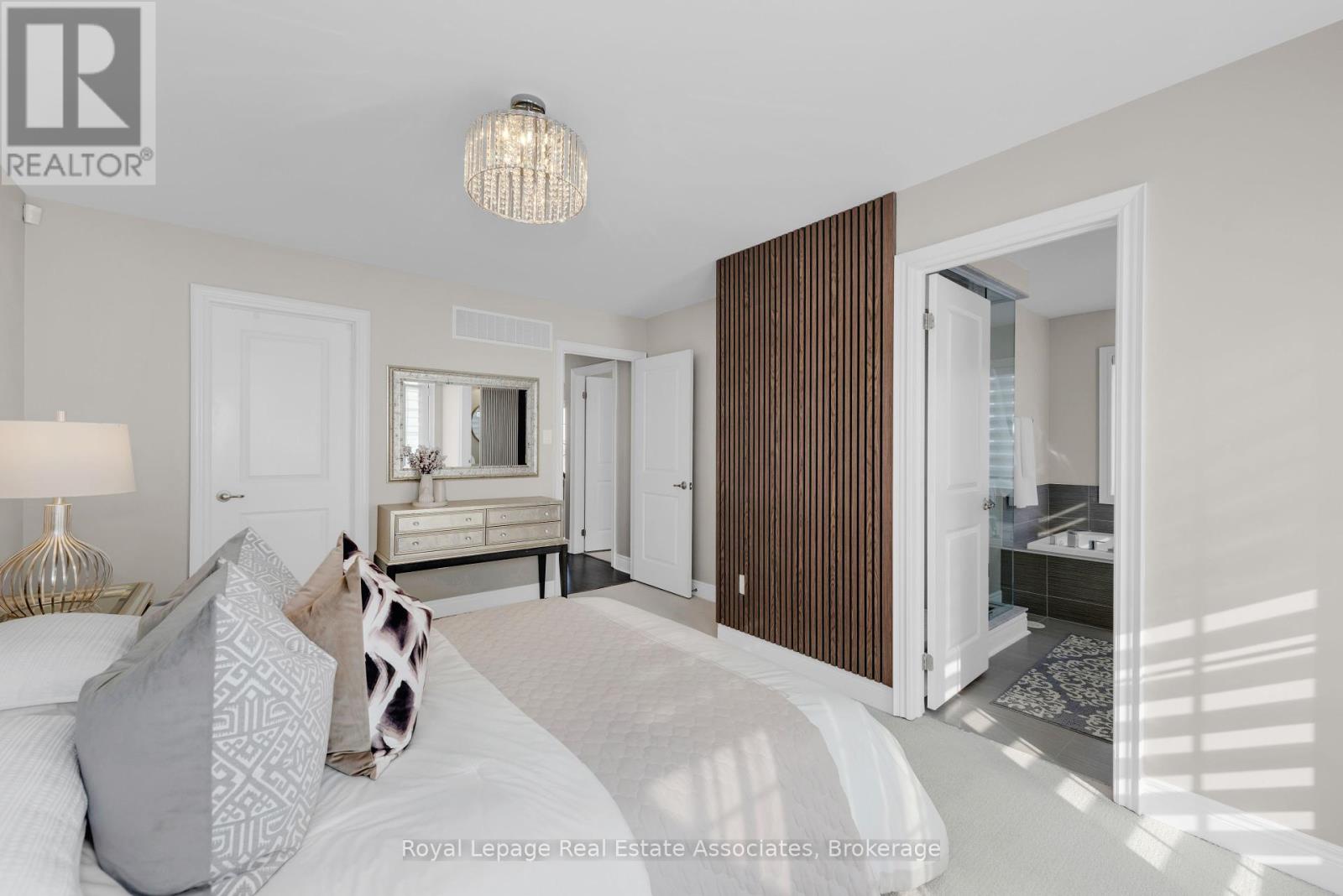 Photo 32 of 3040 Eberly Woods Drive, Oakville ON