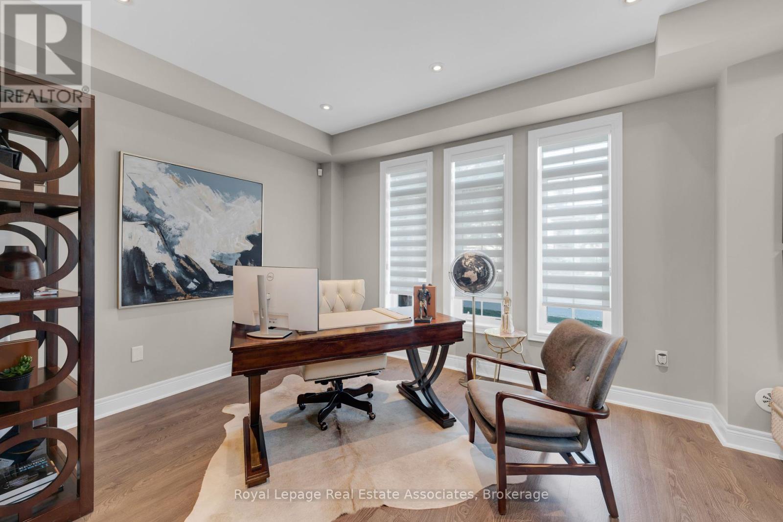 Photo 4 of 3040 Eberly Woods Drive, Oakville ON