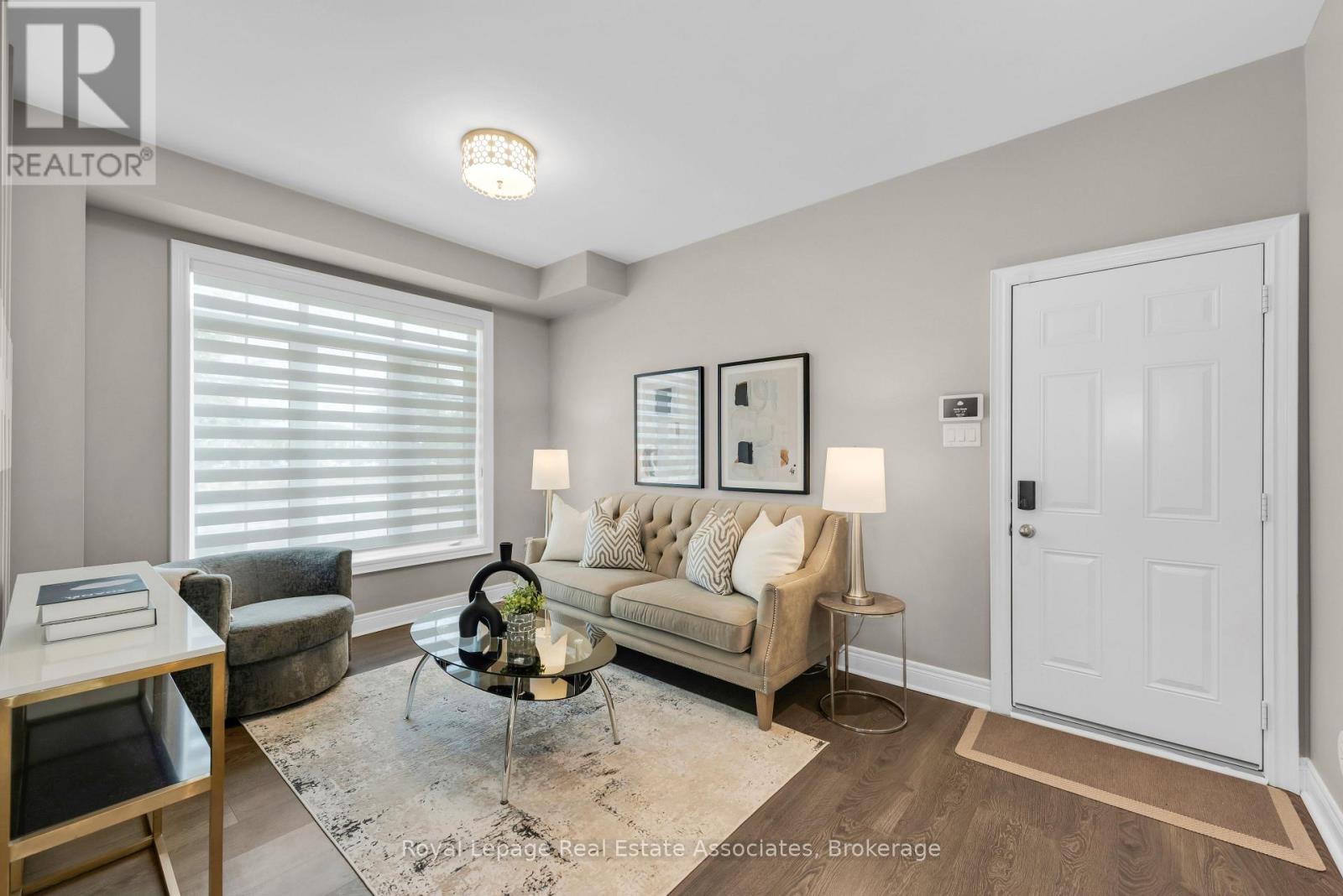 Photo 6 of 3040 Eberly Woods Drive, Oakville ON