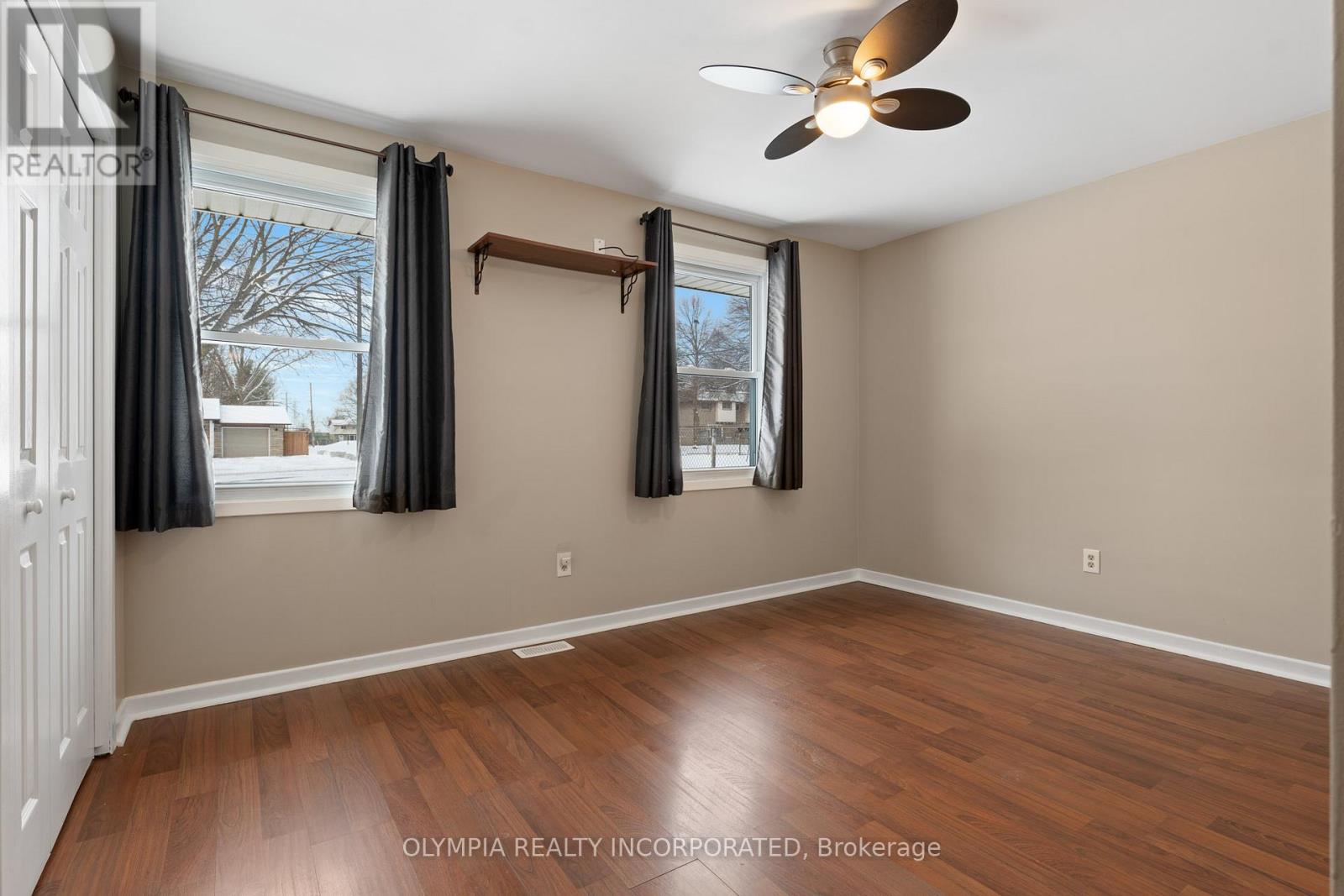 Photo 11 of 4284 Briarwood Avenue, Niagara Falls ON