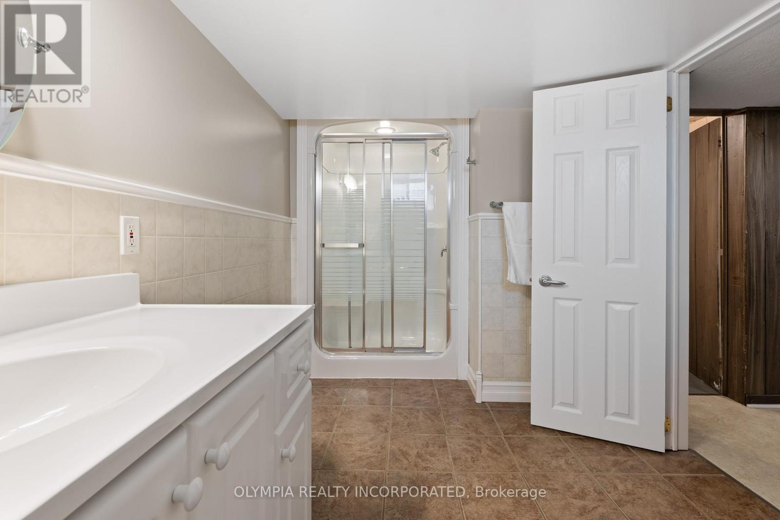 Photo 17 of 4284 Briarwood Avenue, Niagara Falls ON