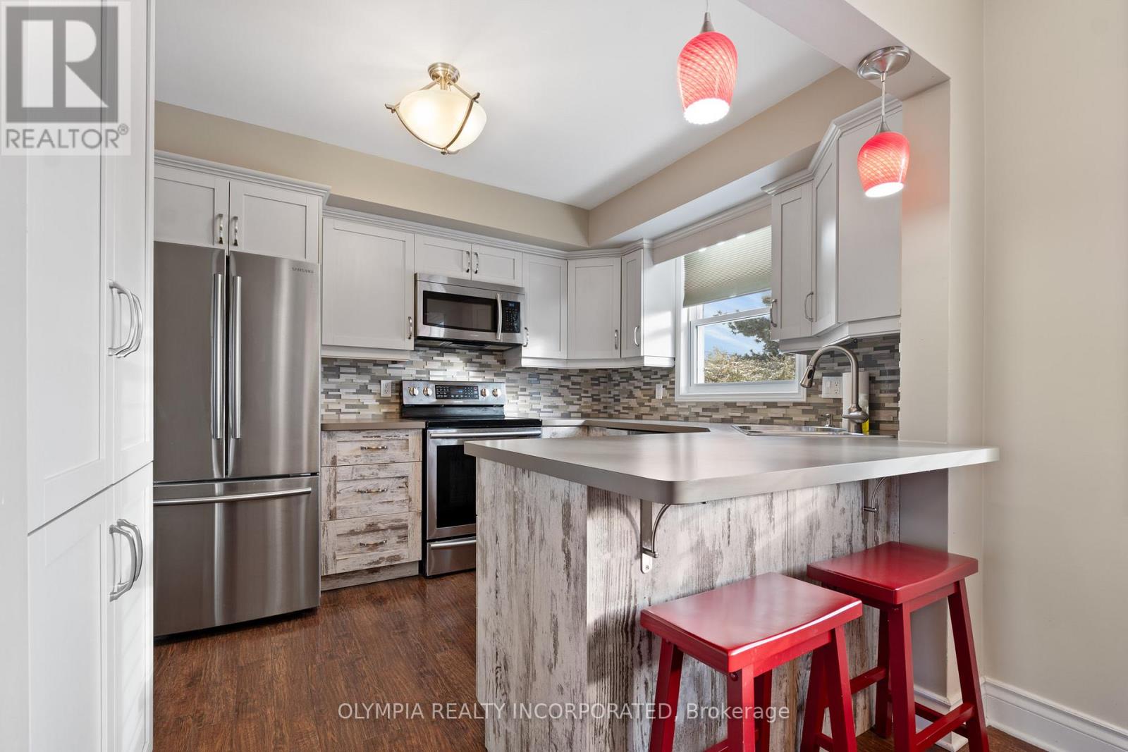 Photo 6 of 4284 Briarwood Avenue, Niagara Falls ON